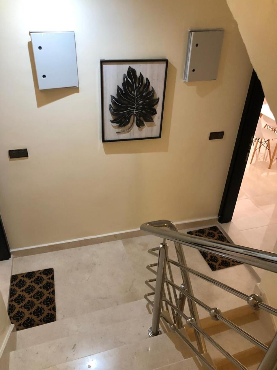 Apartment with Sea View - Photo 7