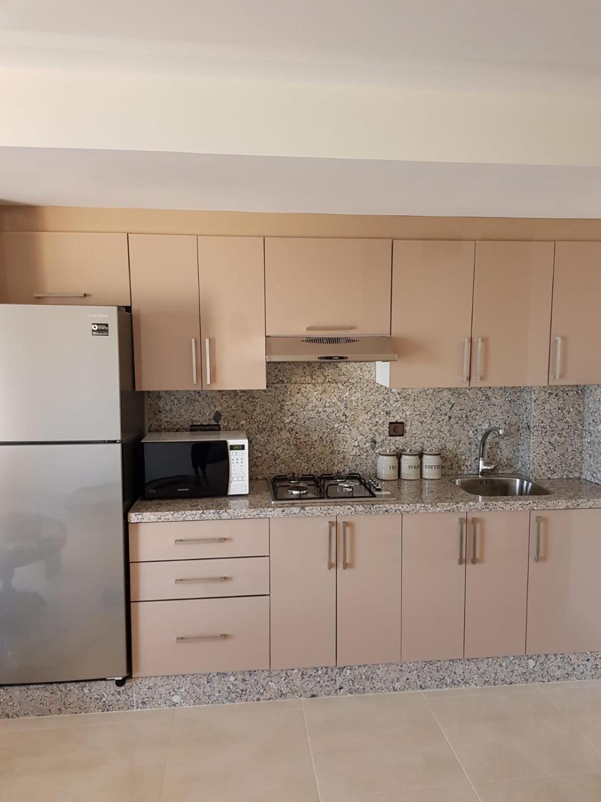 Apartment with Sea View - Photo 8