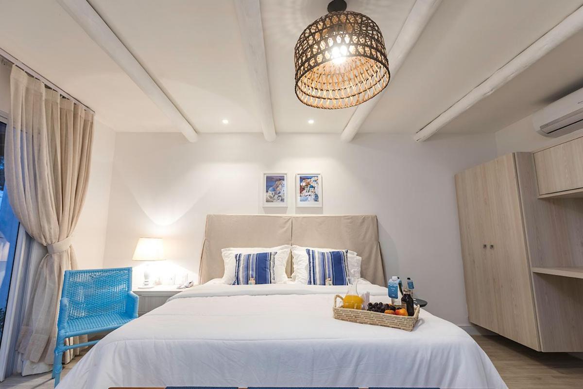 Suite with Pool View photo 1