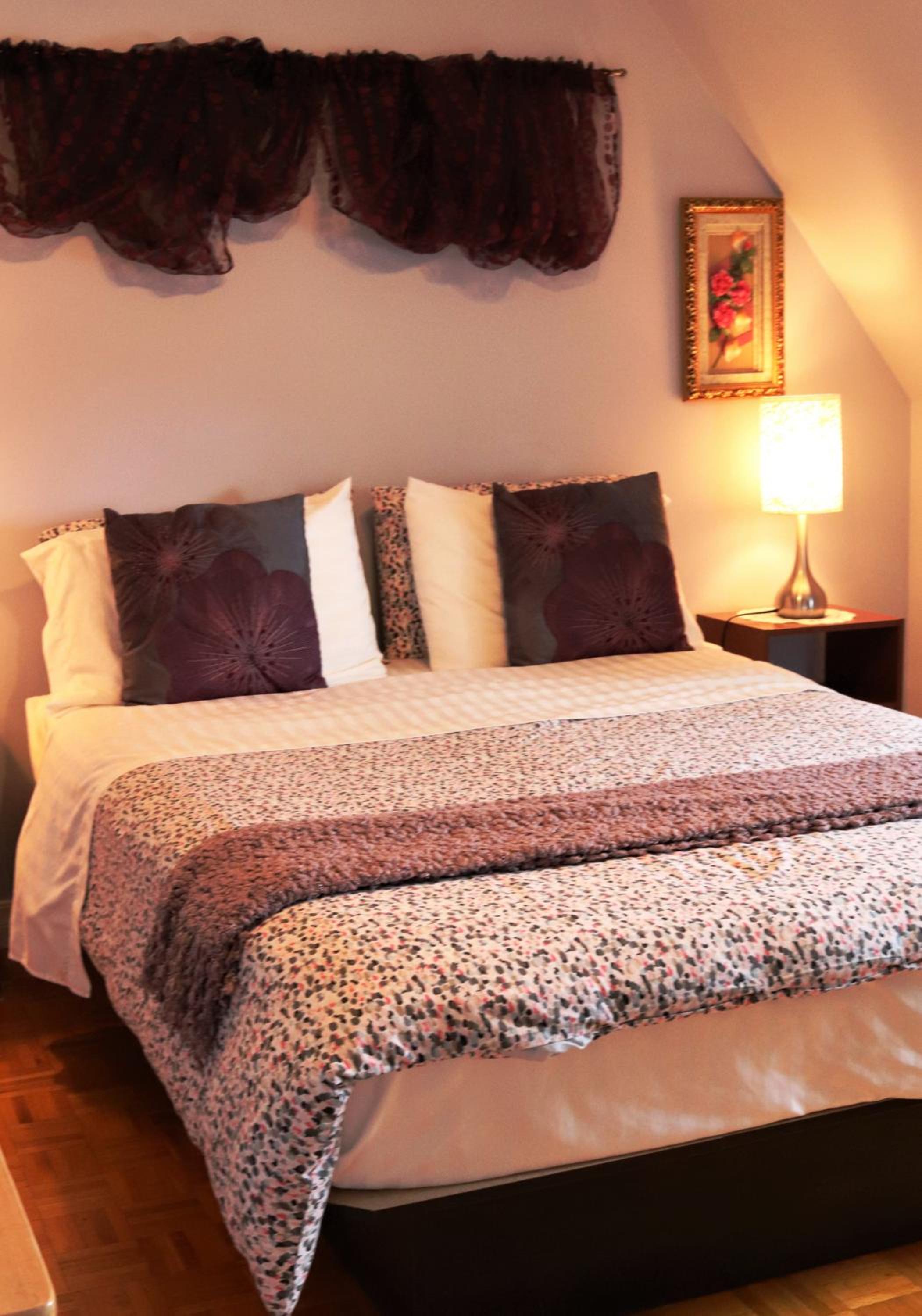 Double Room with Shared Bathroom photo 2