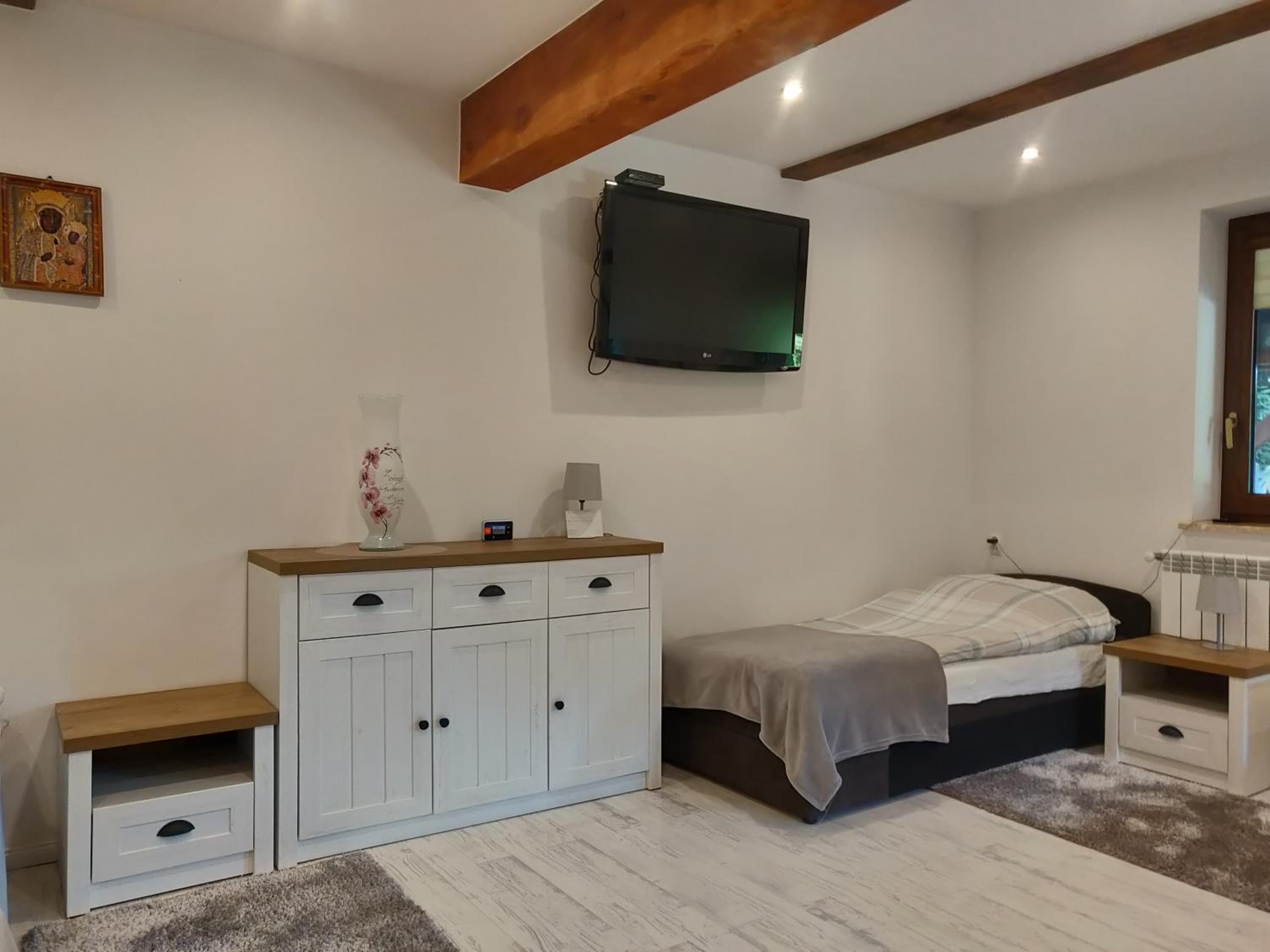 Family Room with Bathroom - Photo 4