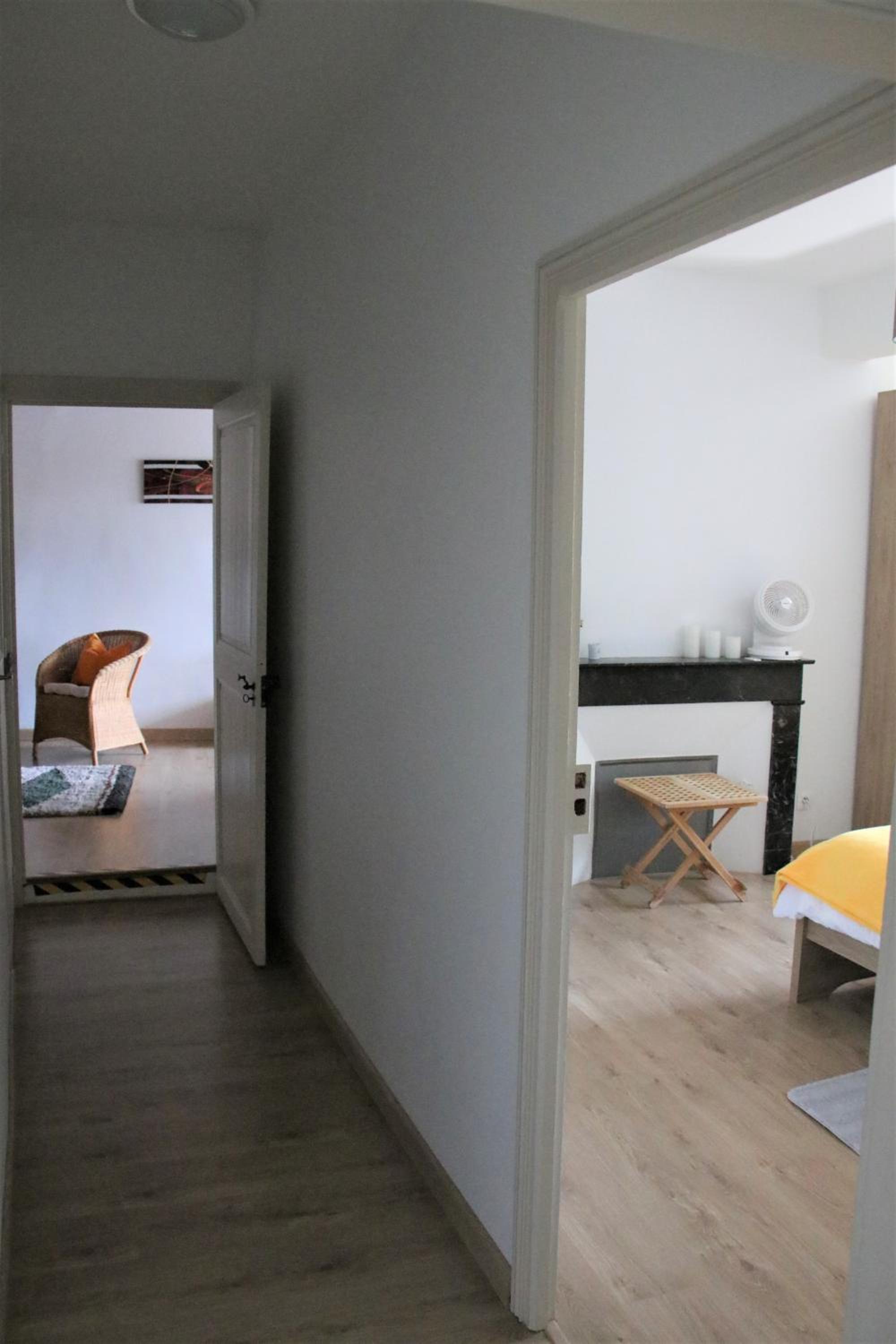 Five-Bedroom House - Photo 33
