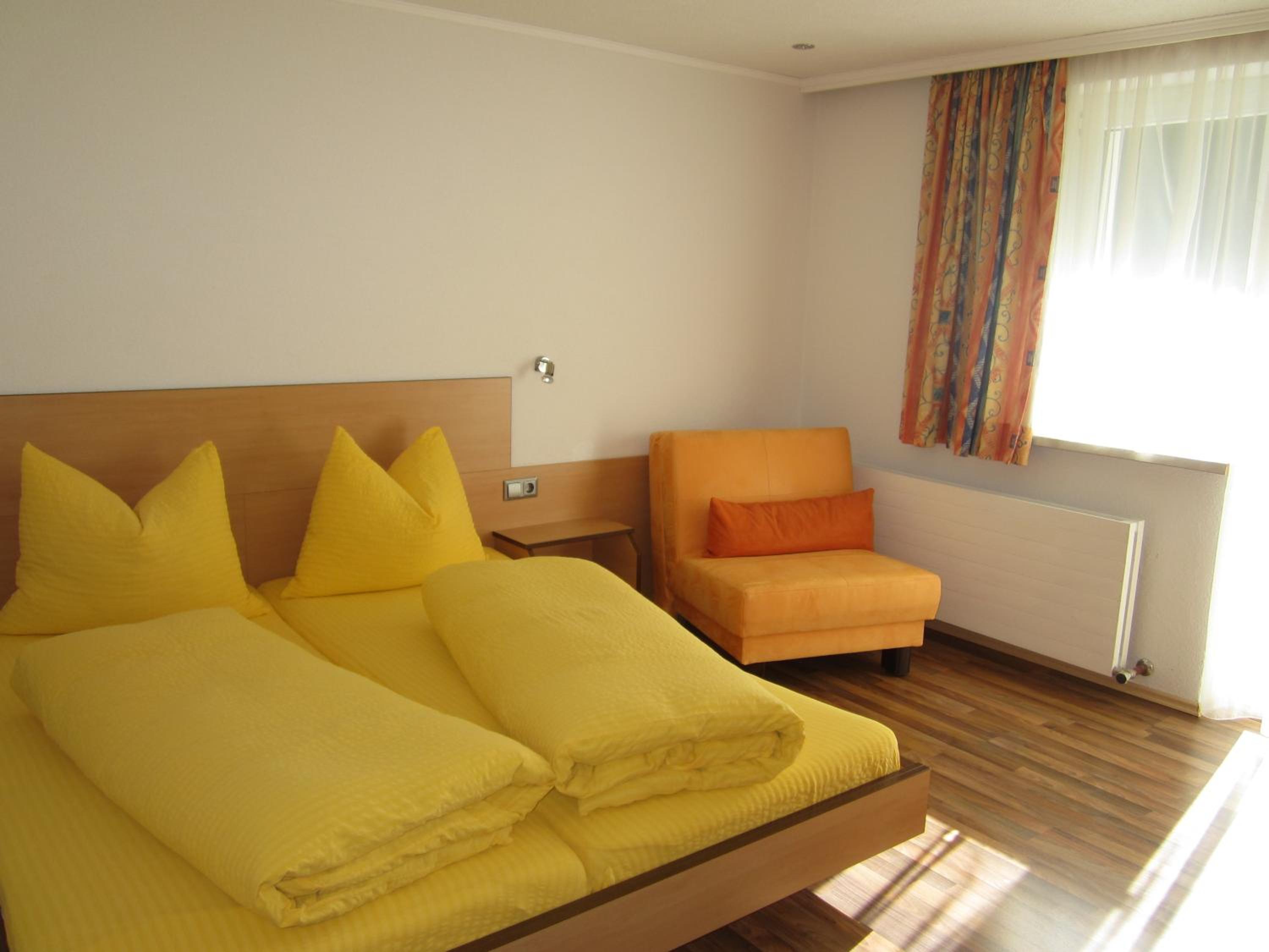 Apartment with Balcony photo 3