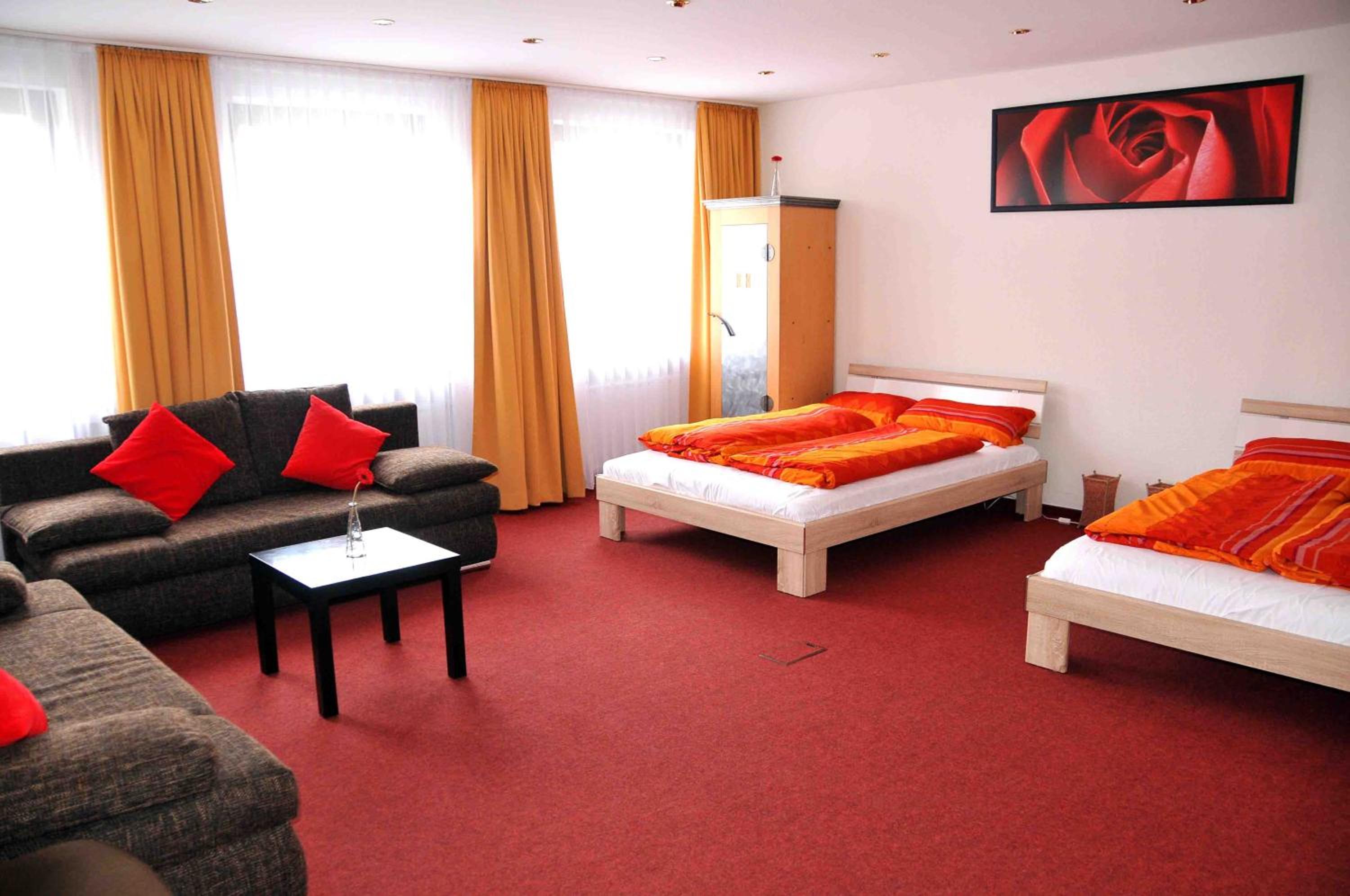 Family Room (4 - 6 adults) photo 3