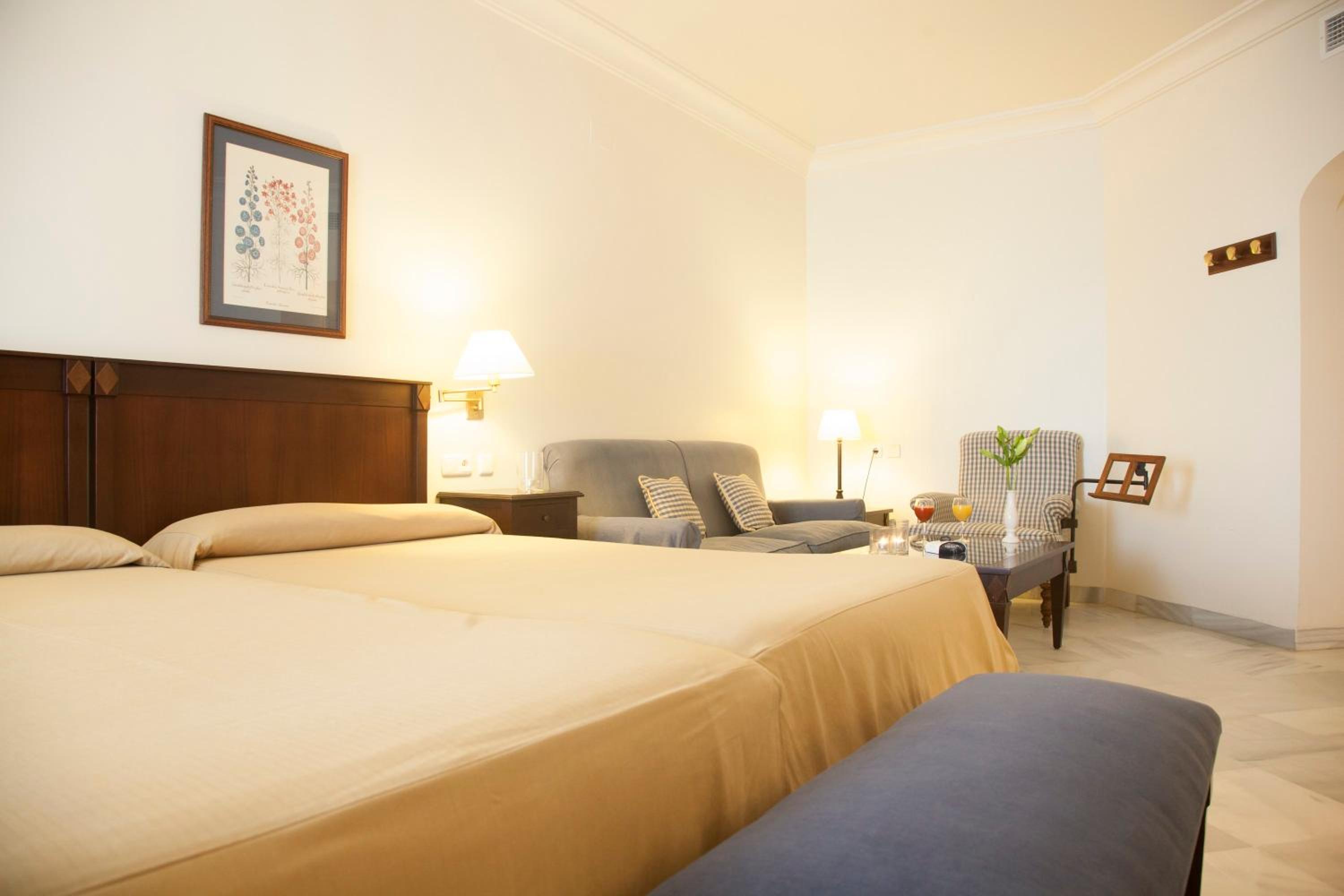 Superior Triple Room - Photo 2