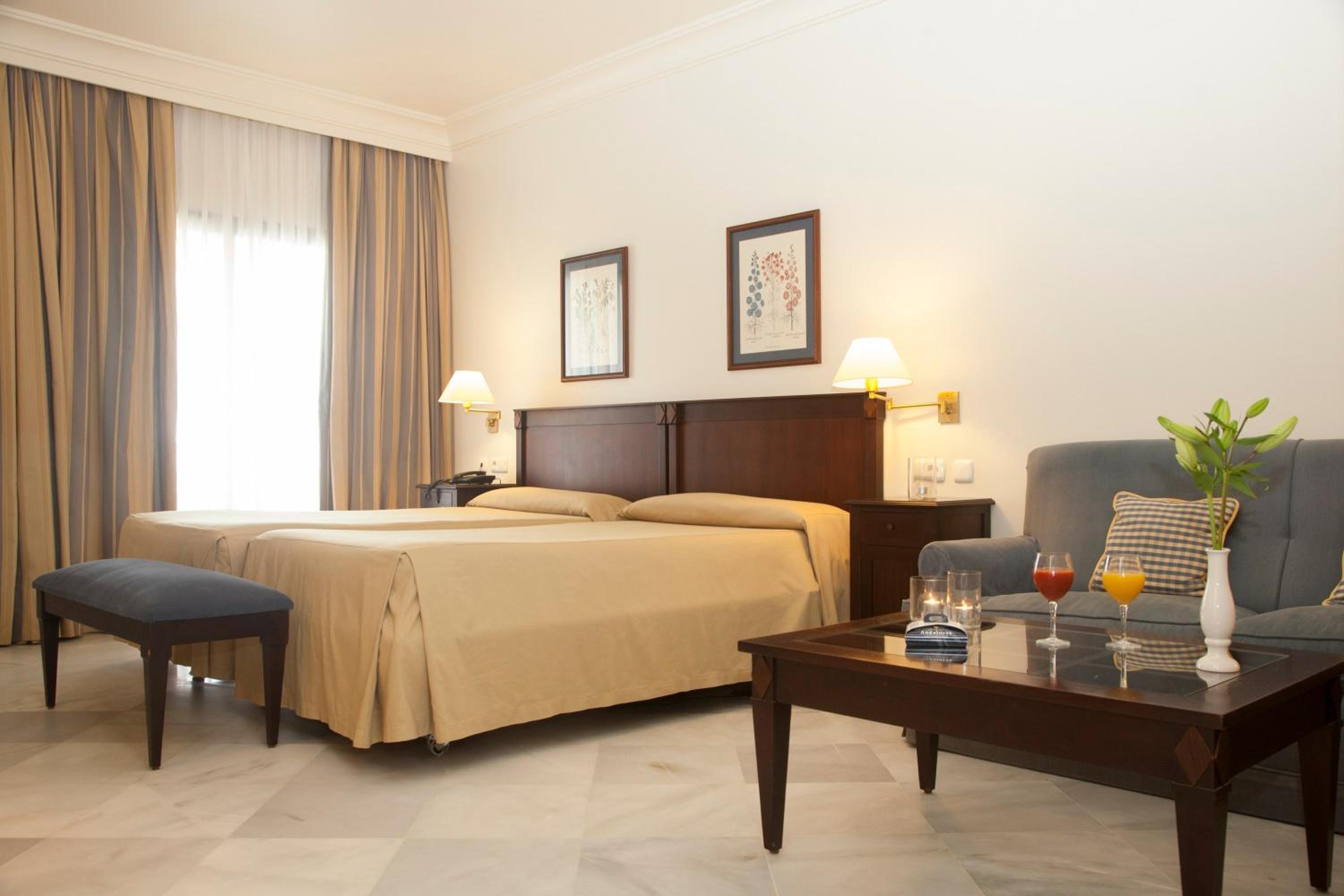 Superior Triple Room - Photo 1