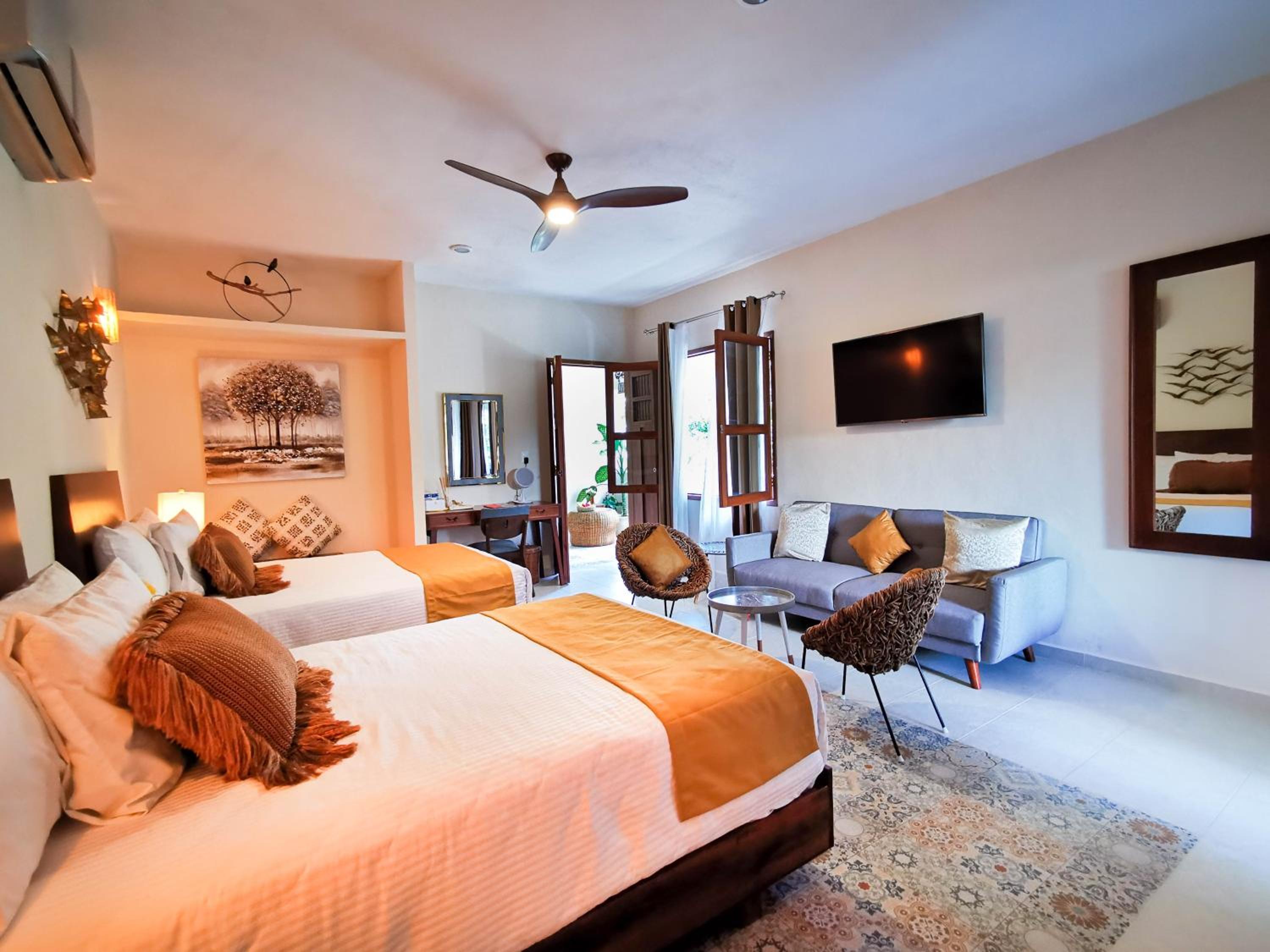 Double Master Suite - Photo 4