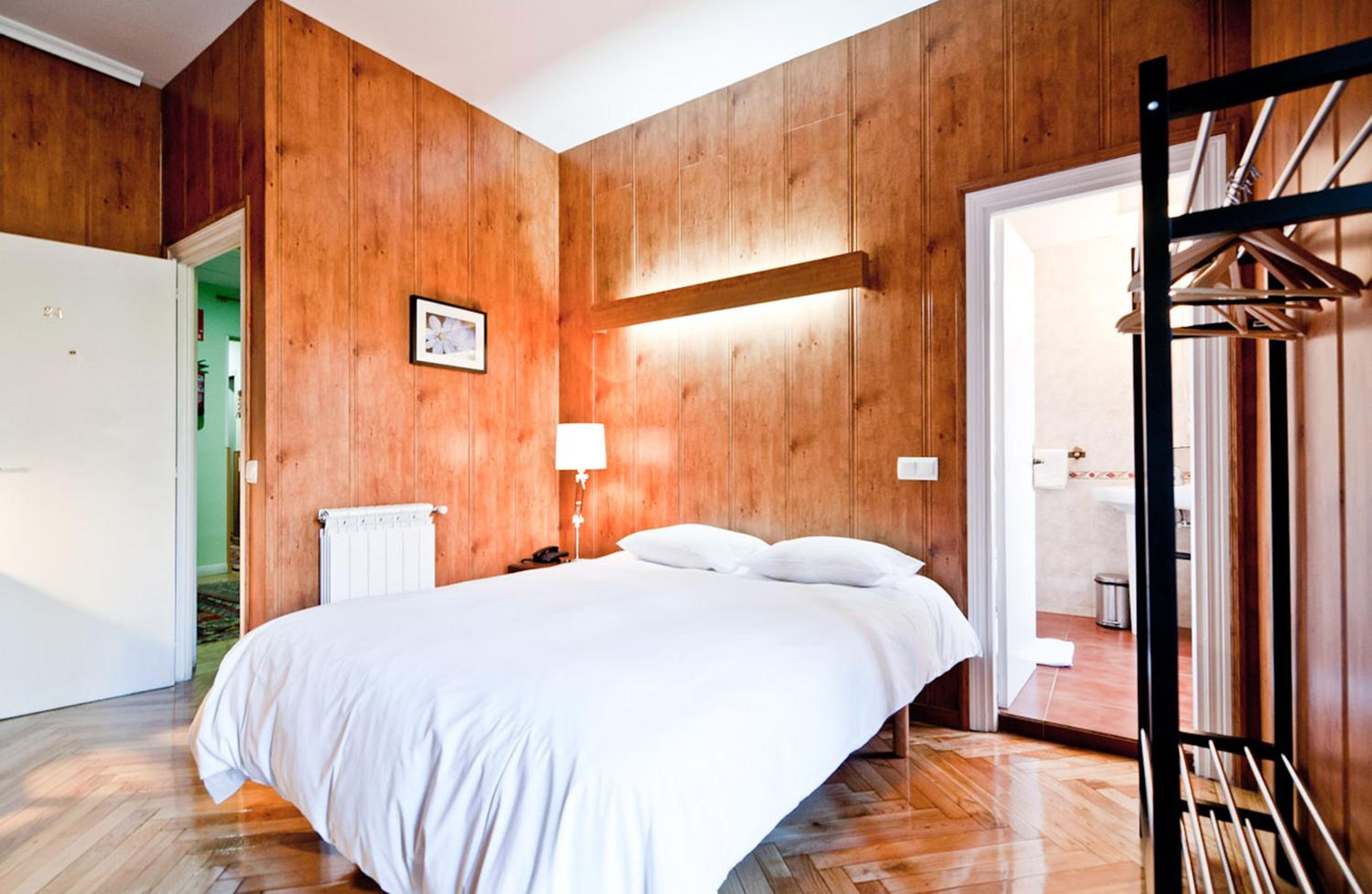 Double Room - Photo 19