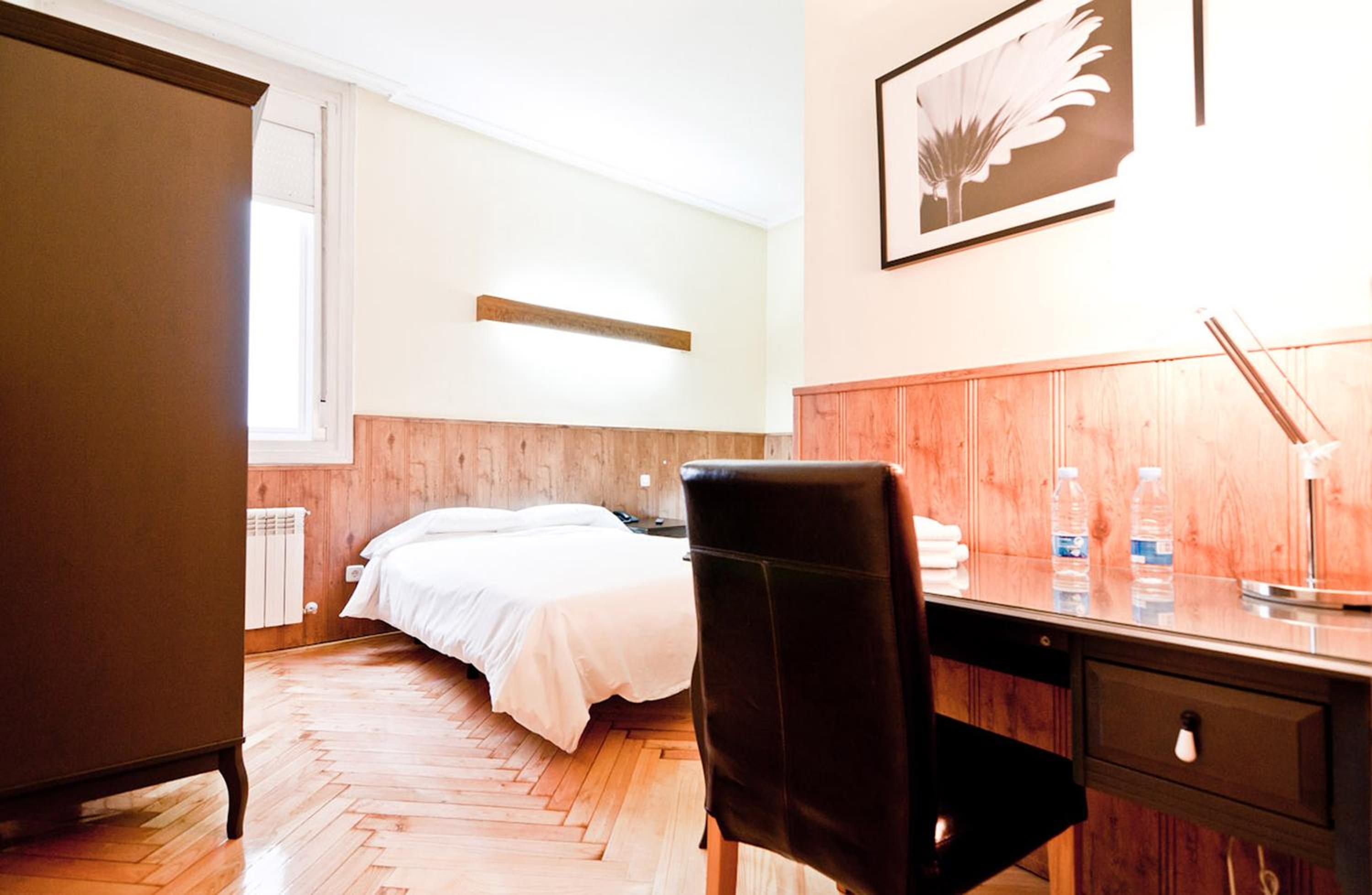 Triple Room - Photo 9