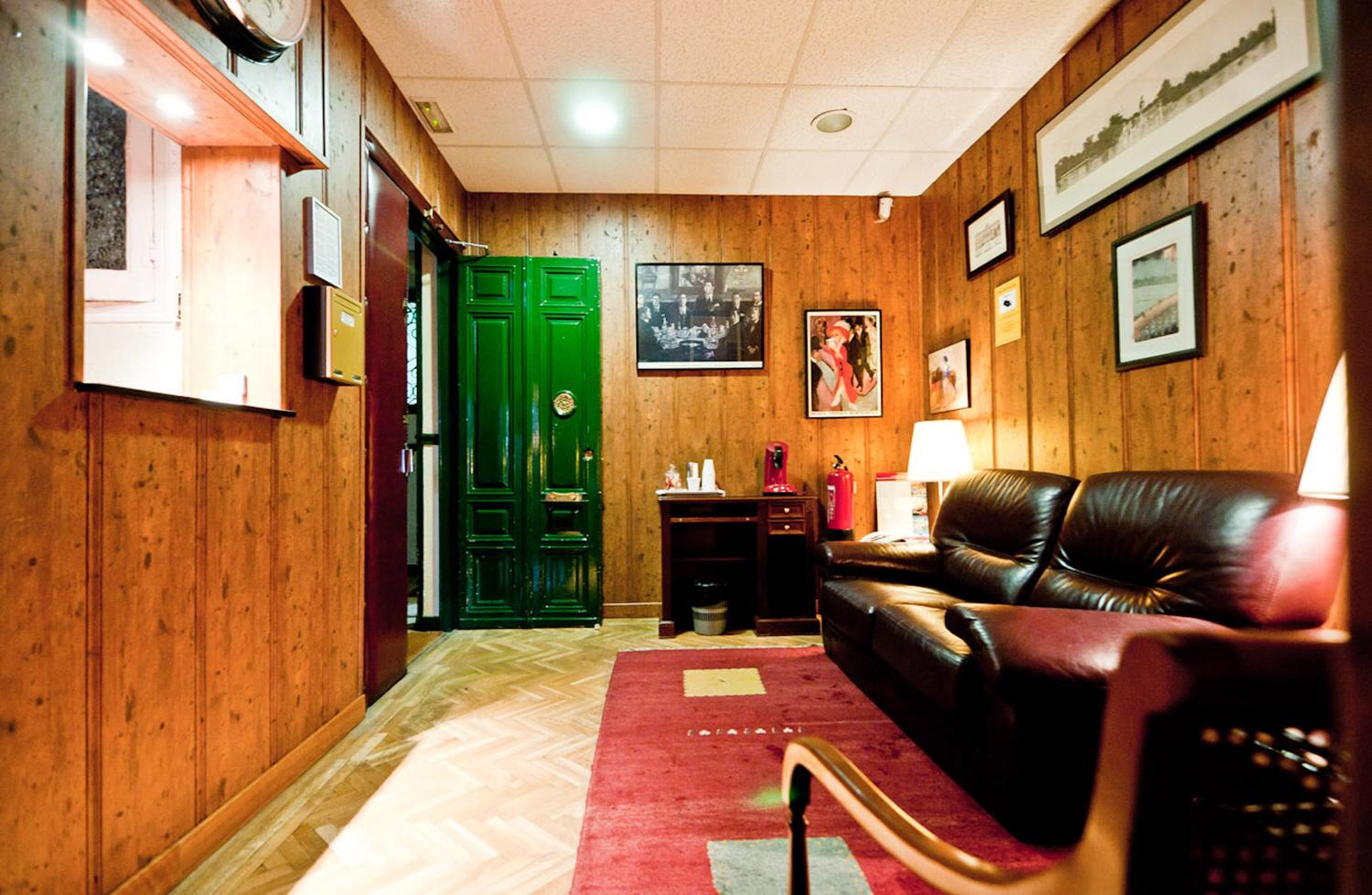 Double Room - Photo 24
