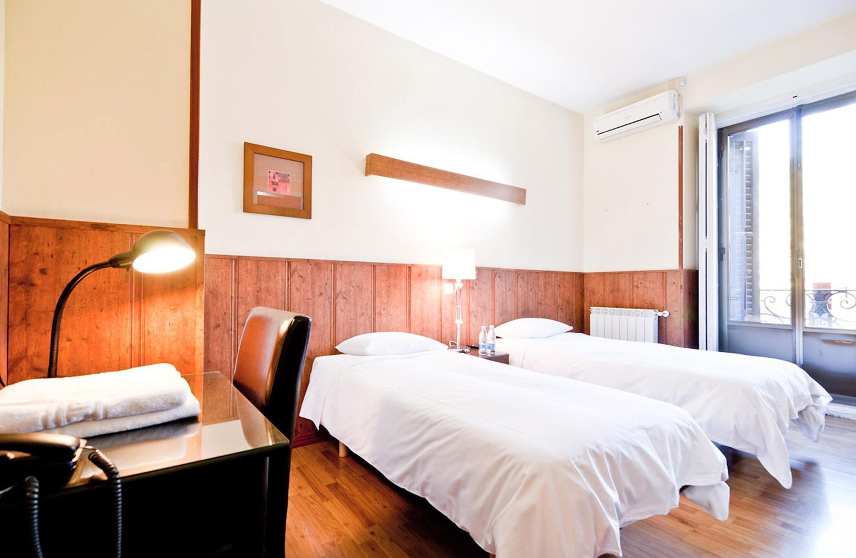 Double Room - Photo 15