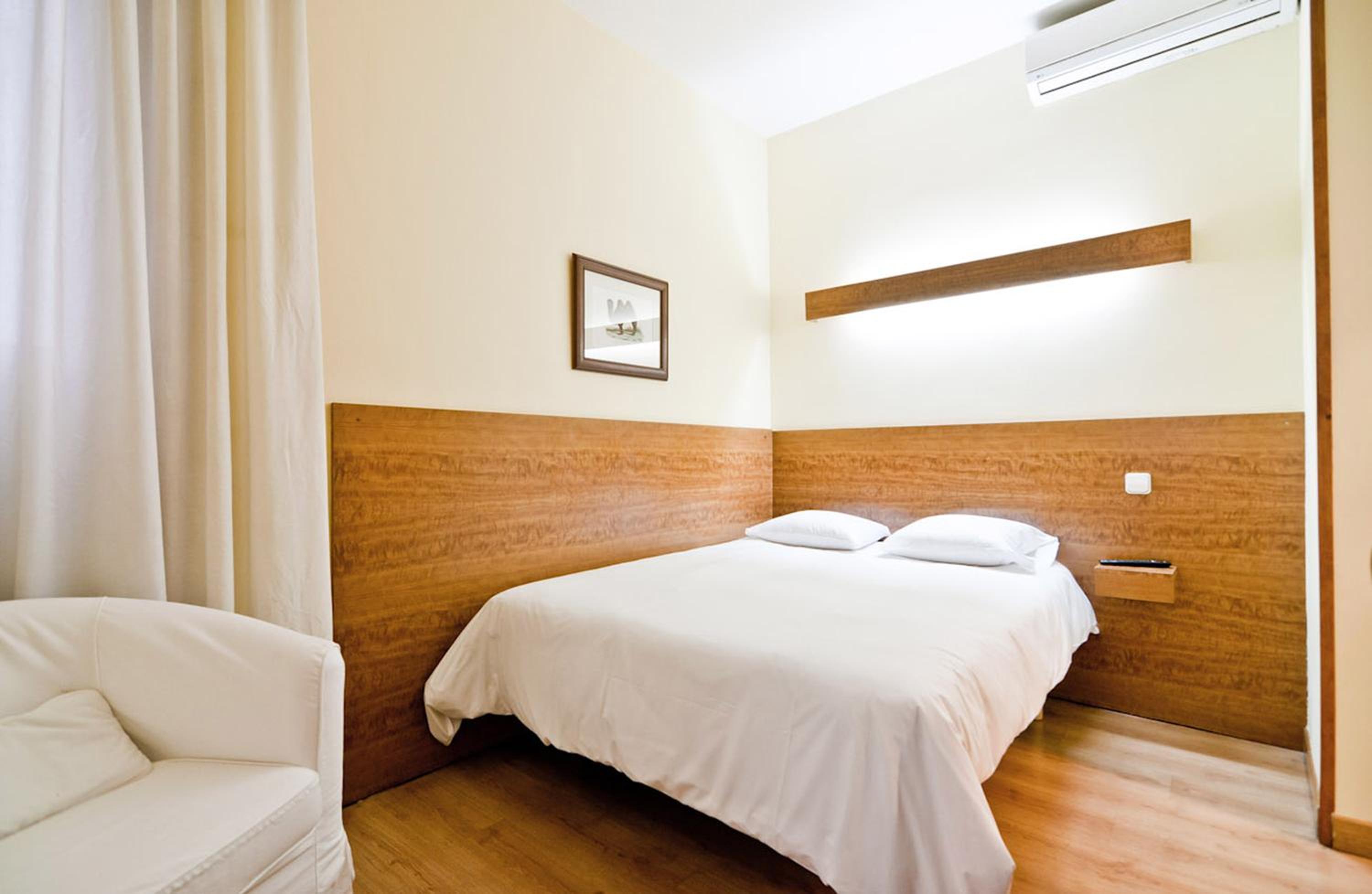 Double Room - Photo 5