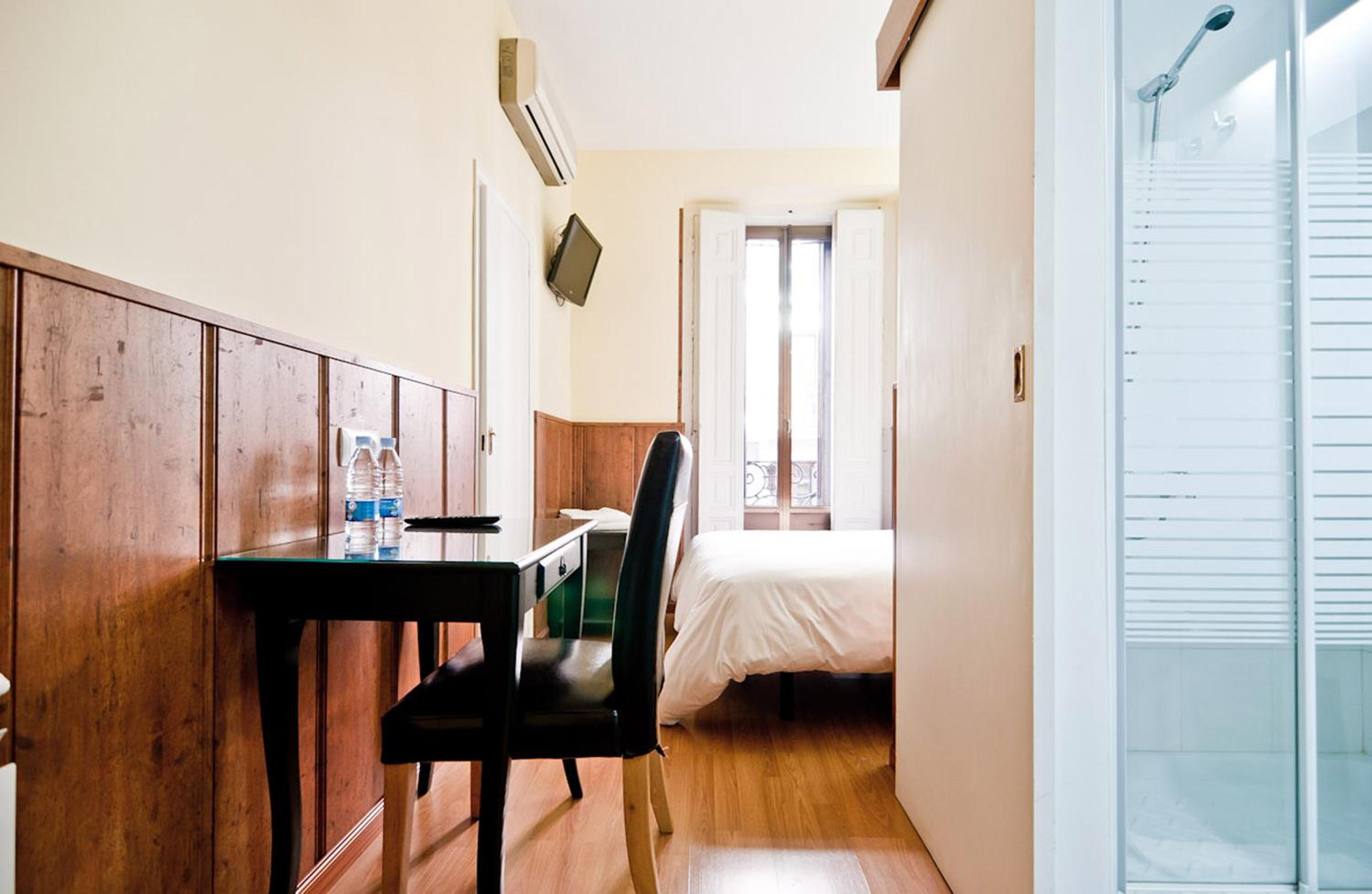 Double Room - Photo 29