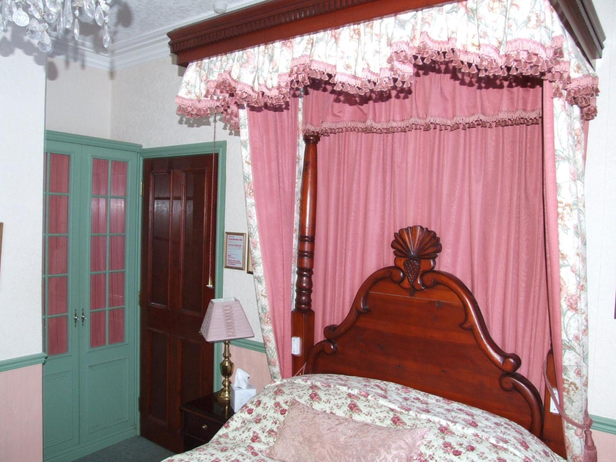 Small Double Room photo 3