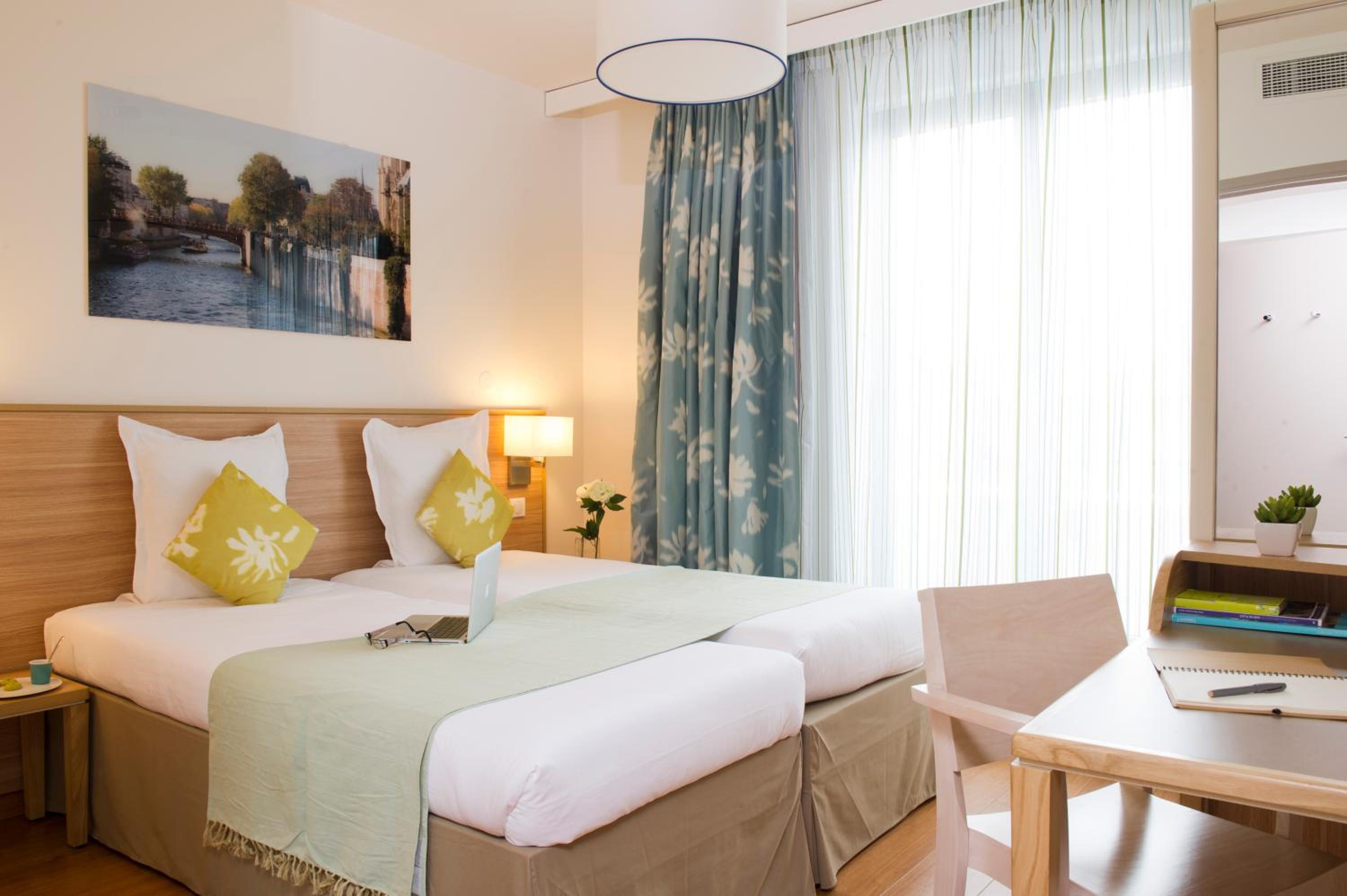 One-Bedroom Apartment (4 Adults) - Photo 4