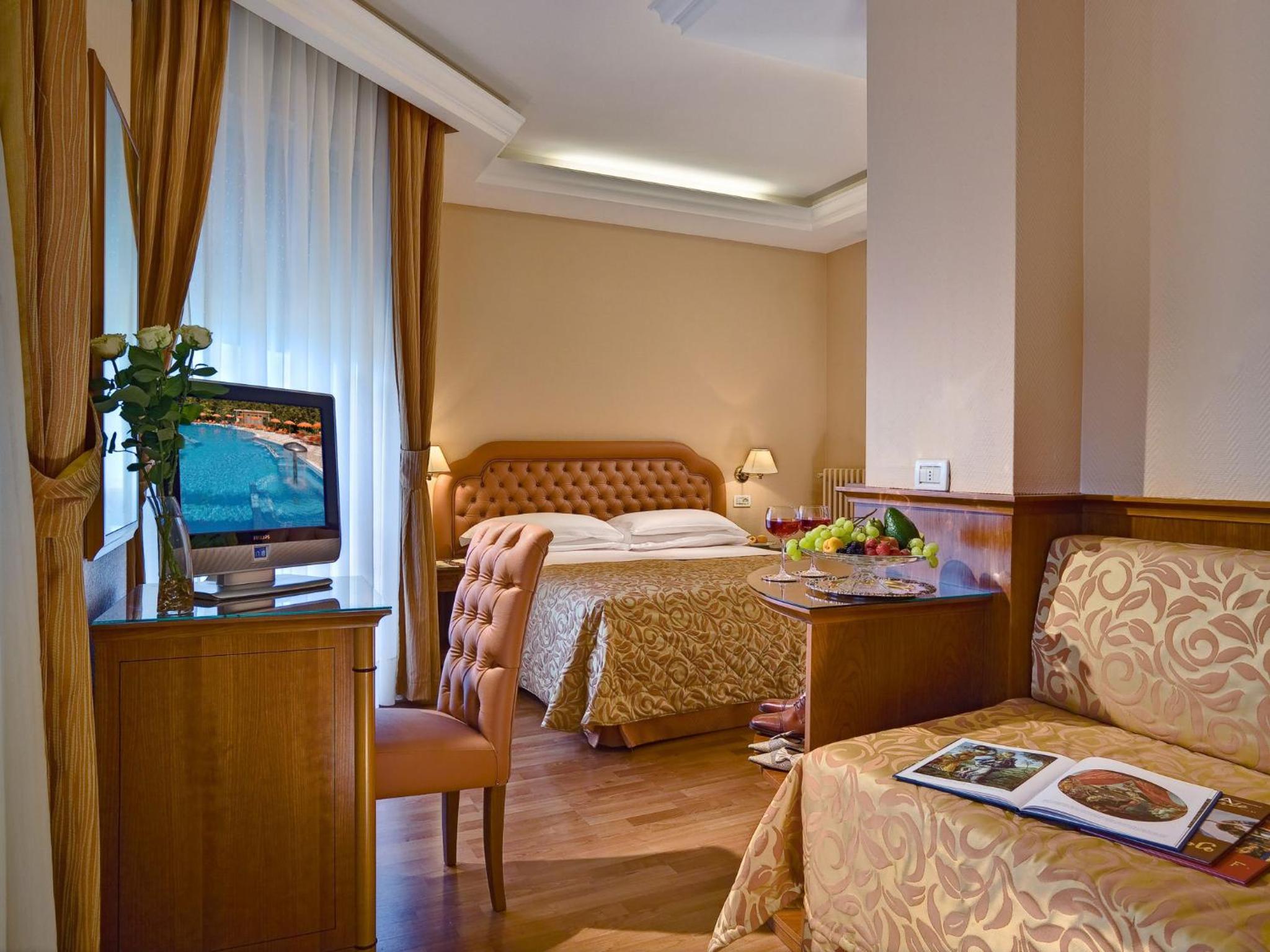 Double or Twin Room photo 2
