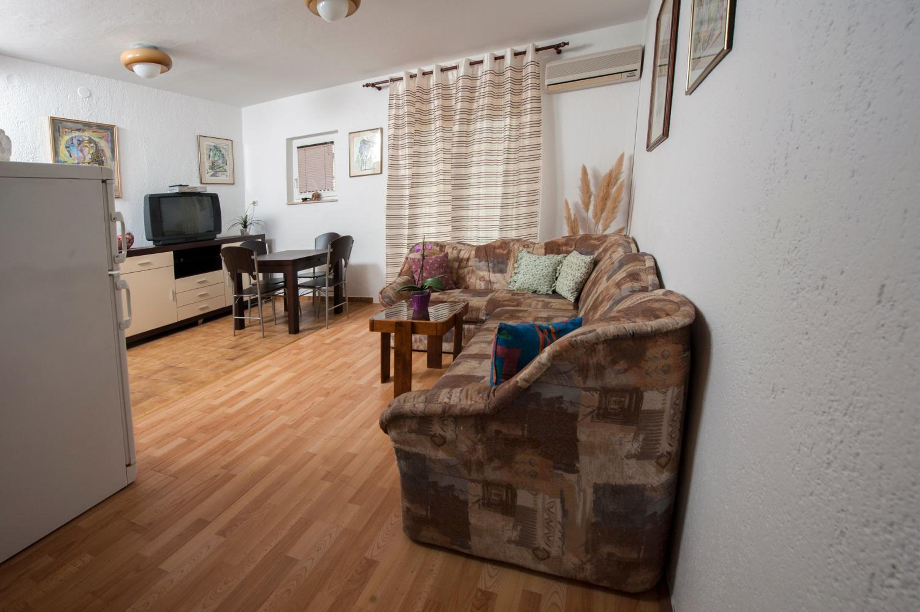 One-Bedroom Apartment with Terrace