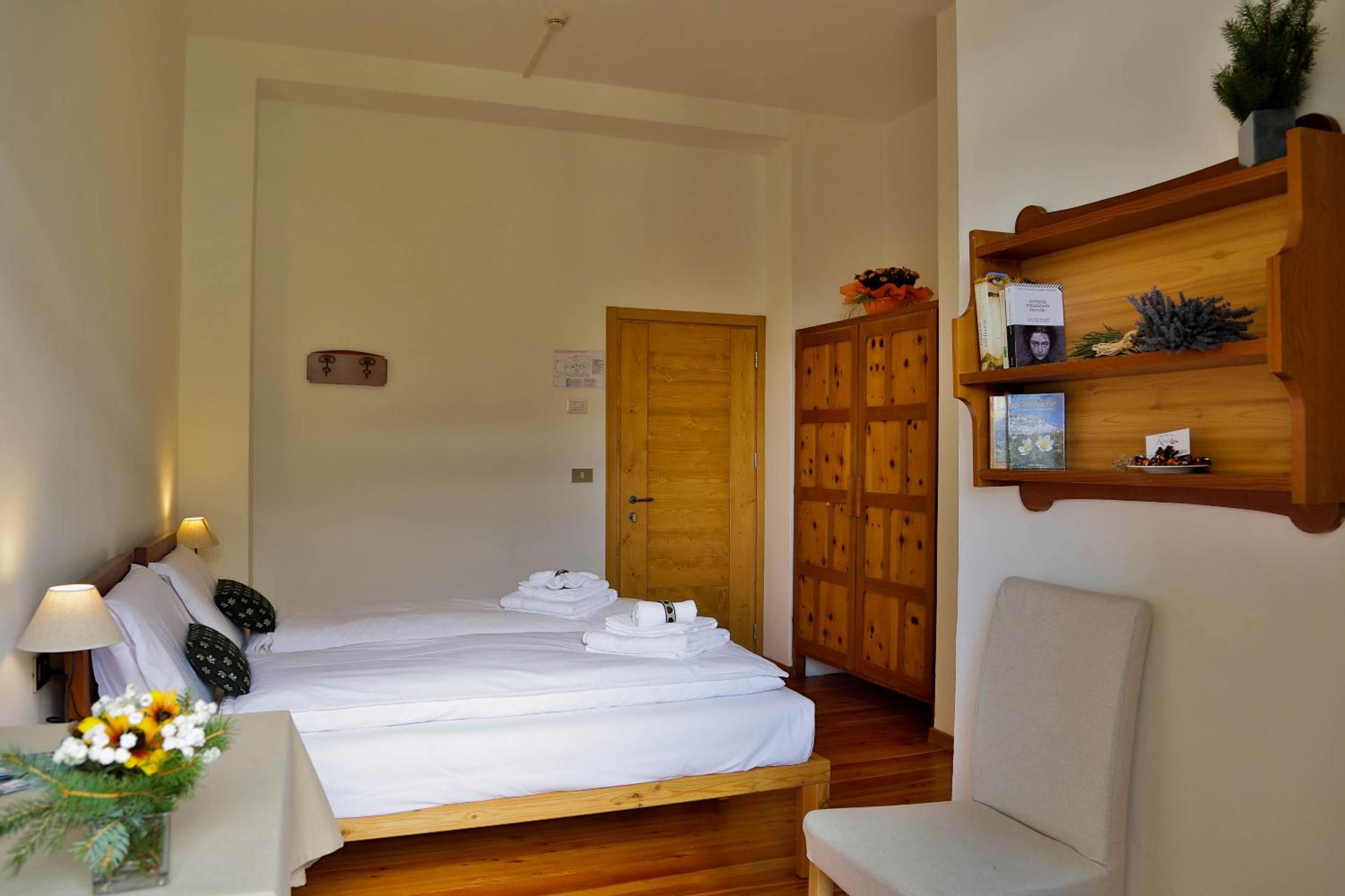 Double or Twin Room photo 3