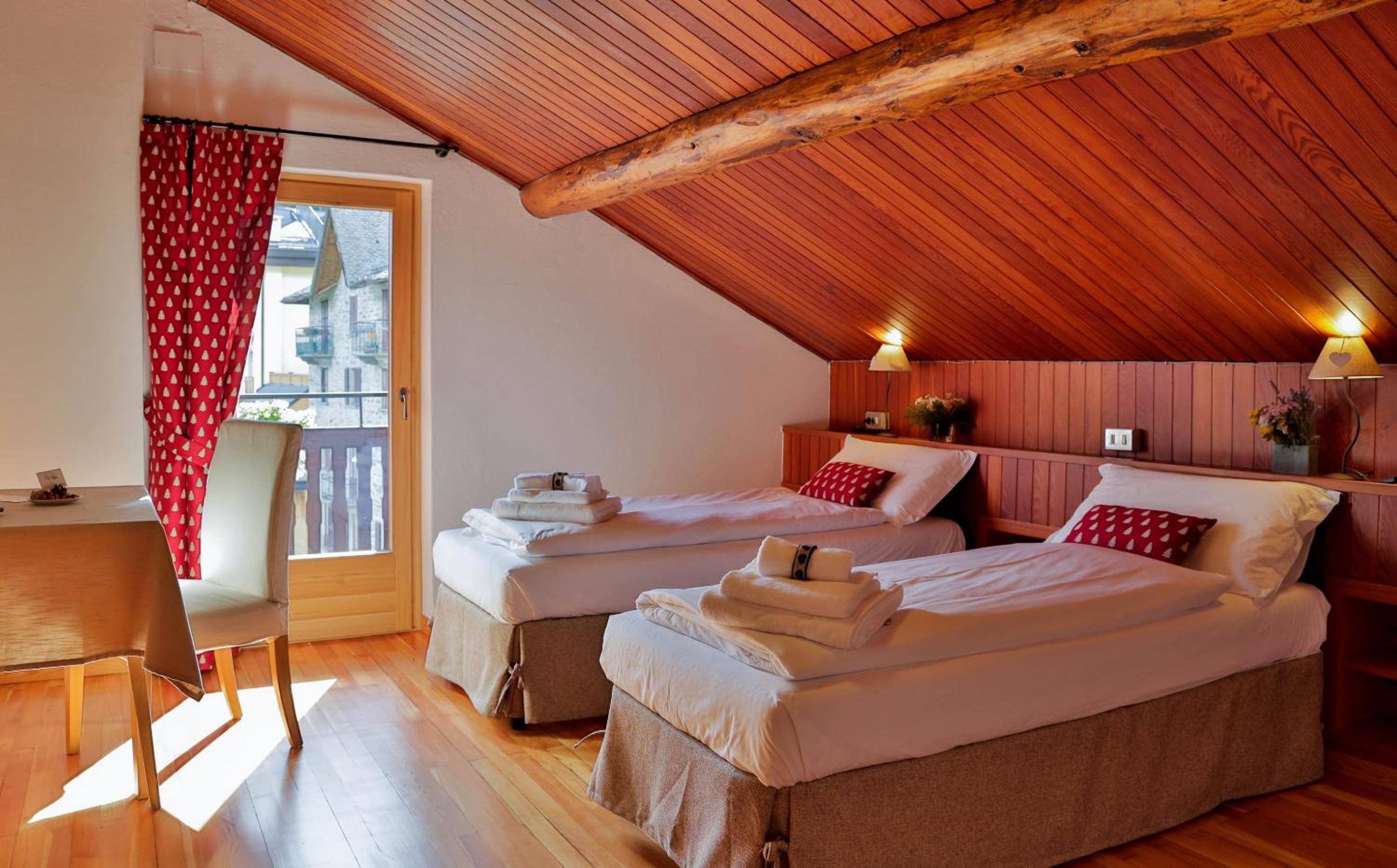 Double or Twin Room photo 2