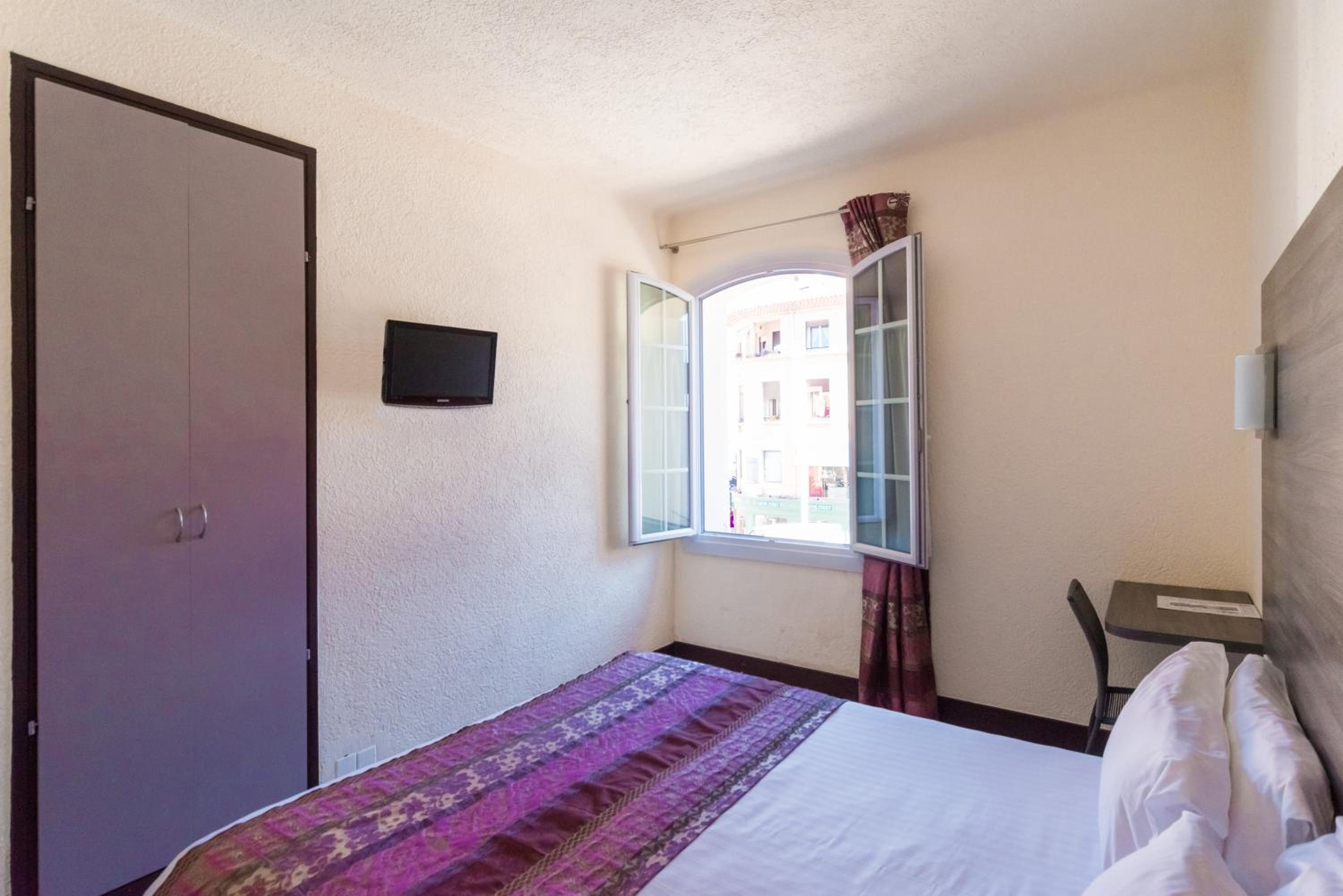 Double Room - Photo 4