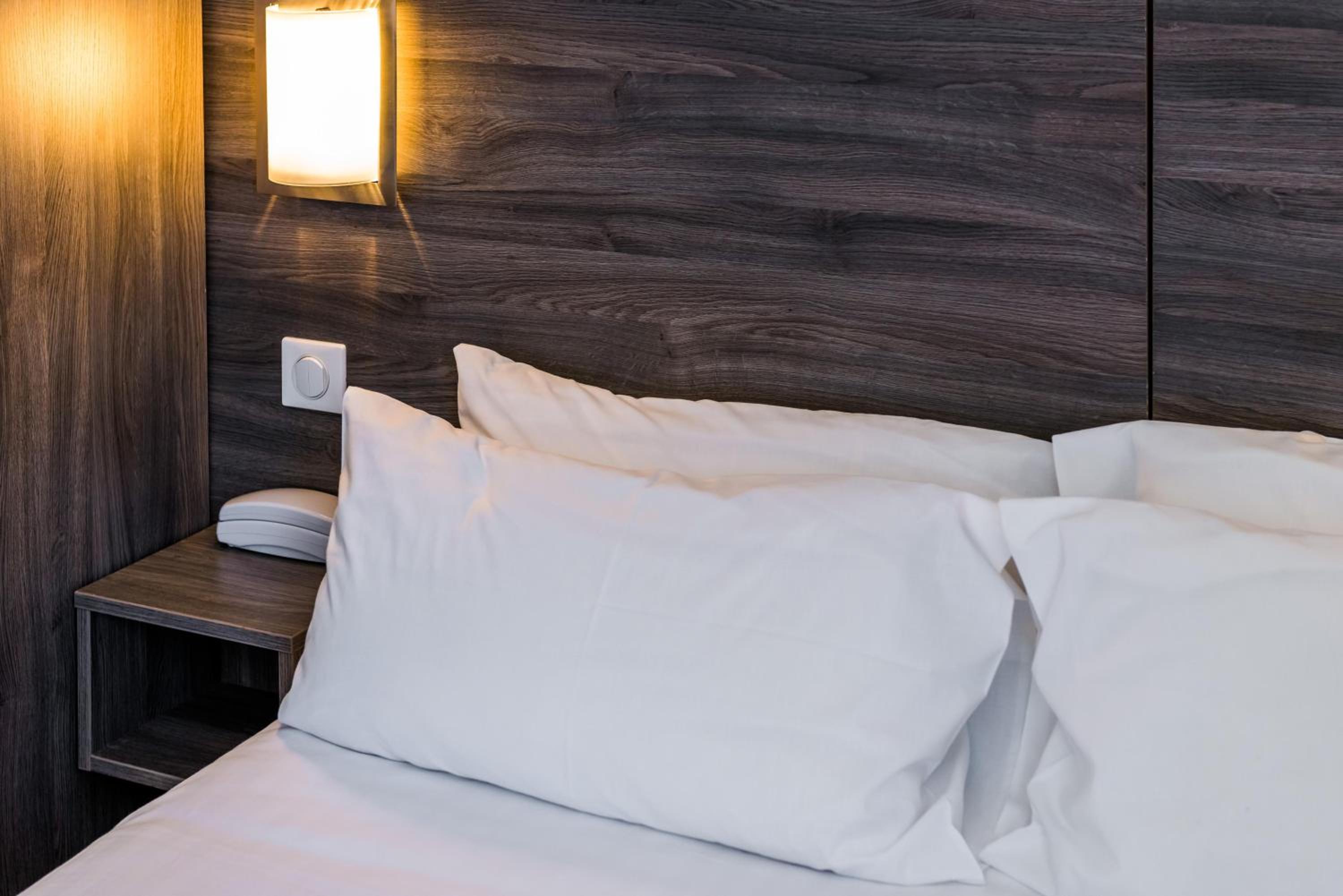 Double Room - Photo 6