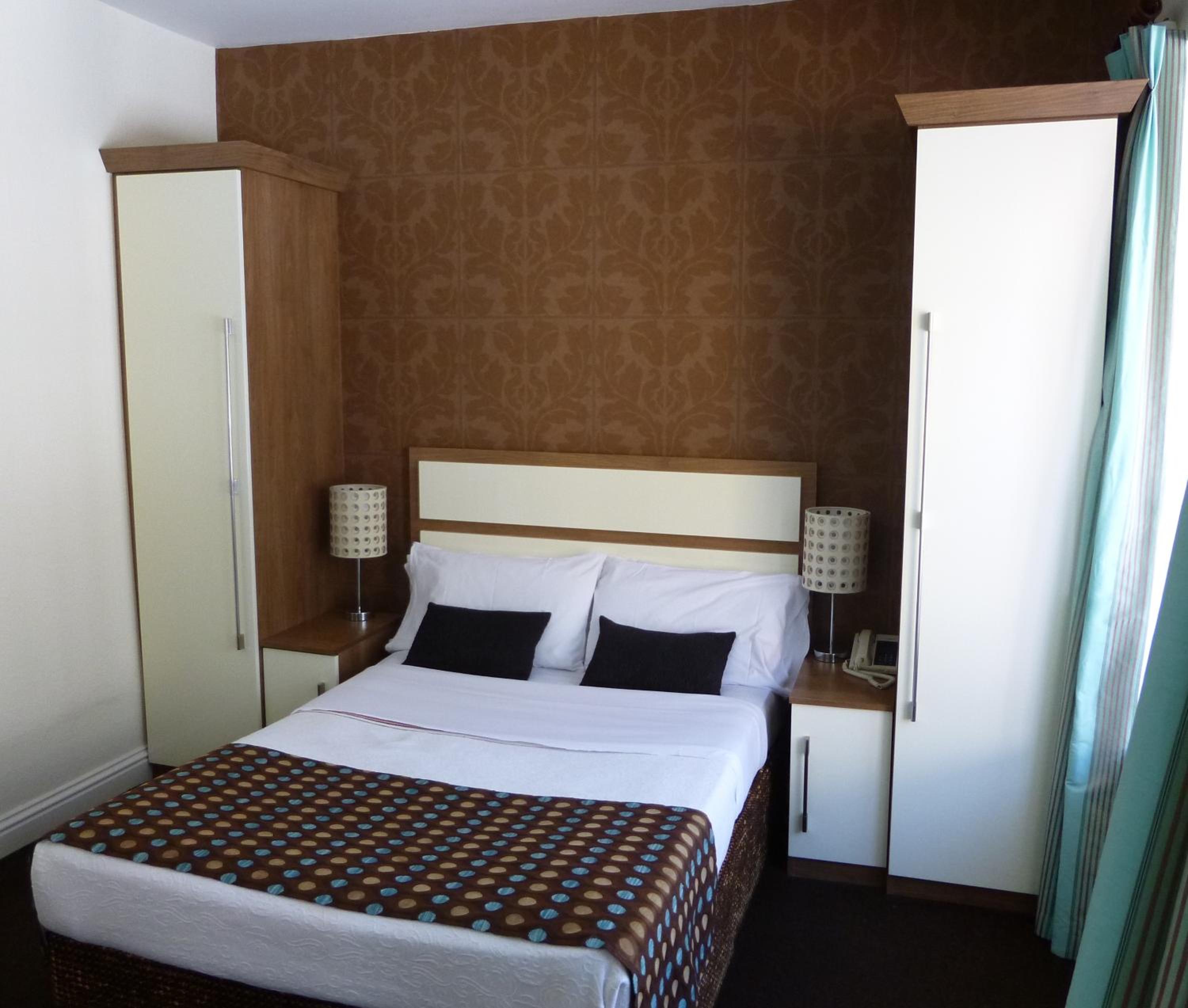 Double or Twin Room - Photo 1