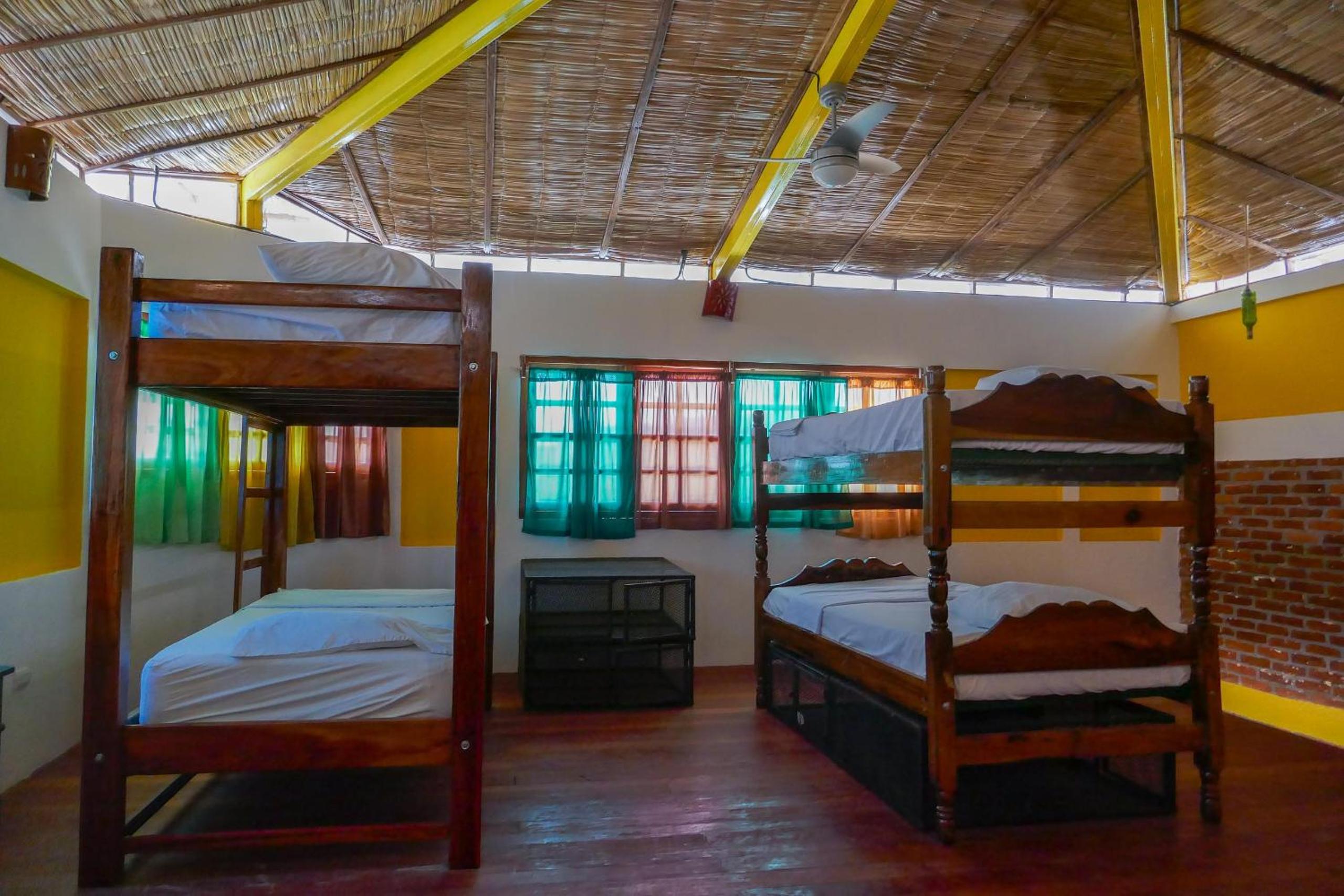 Bed In 10-Bed Mixed Dormitory Room photo 2