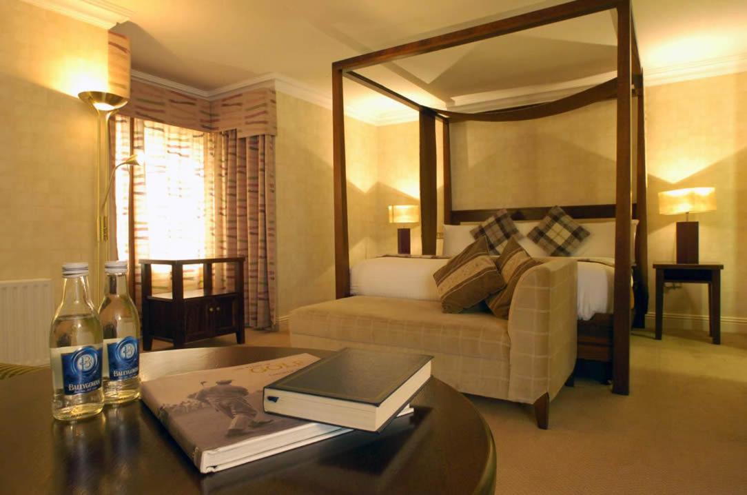 Double or Twin Room photo 3