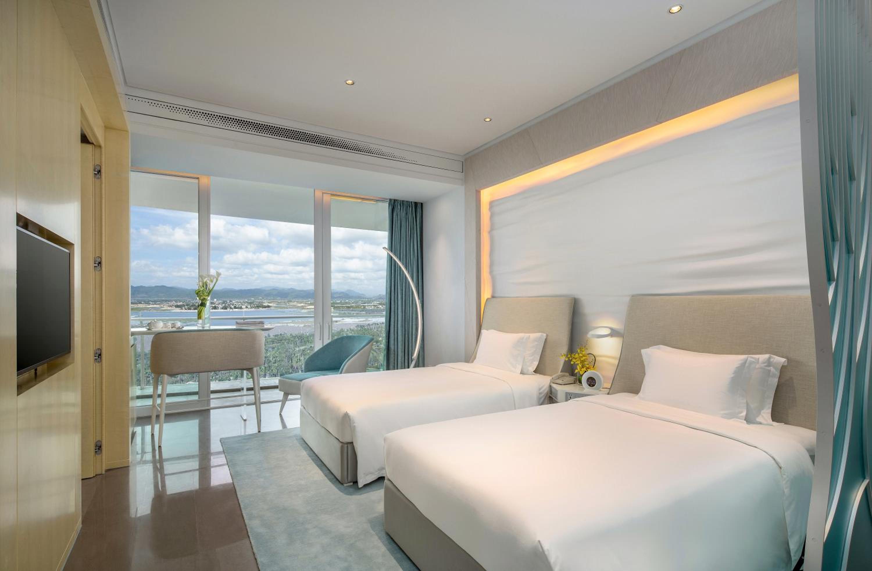 Deluxe Twin Room photo 3