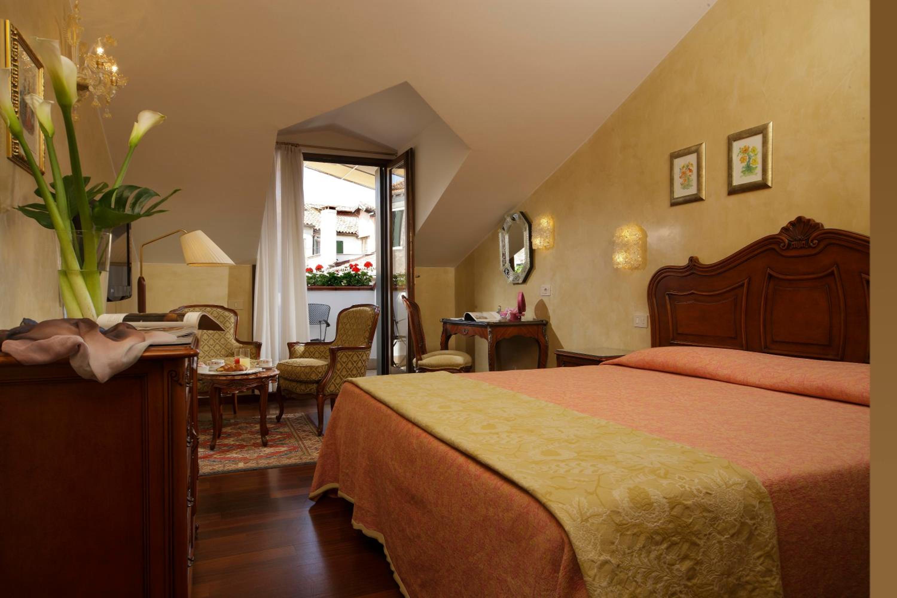 Superior Double or Twin Room with Terrace photo 1