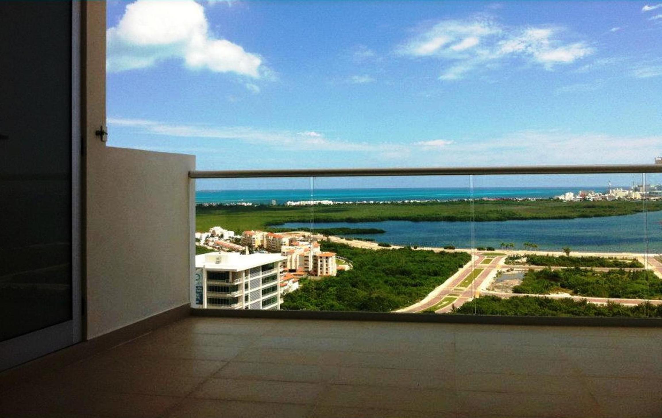 Two-Bedroom Suite with Sea View photo 3