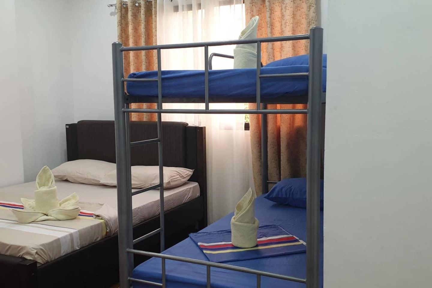 Two-Bedroom Apartment - Photo 12