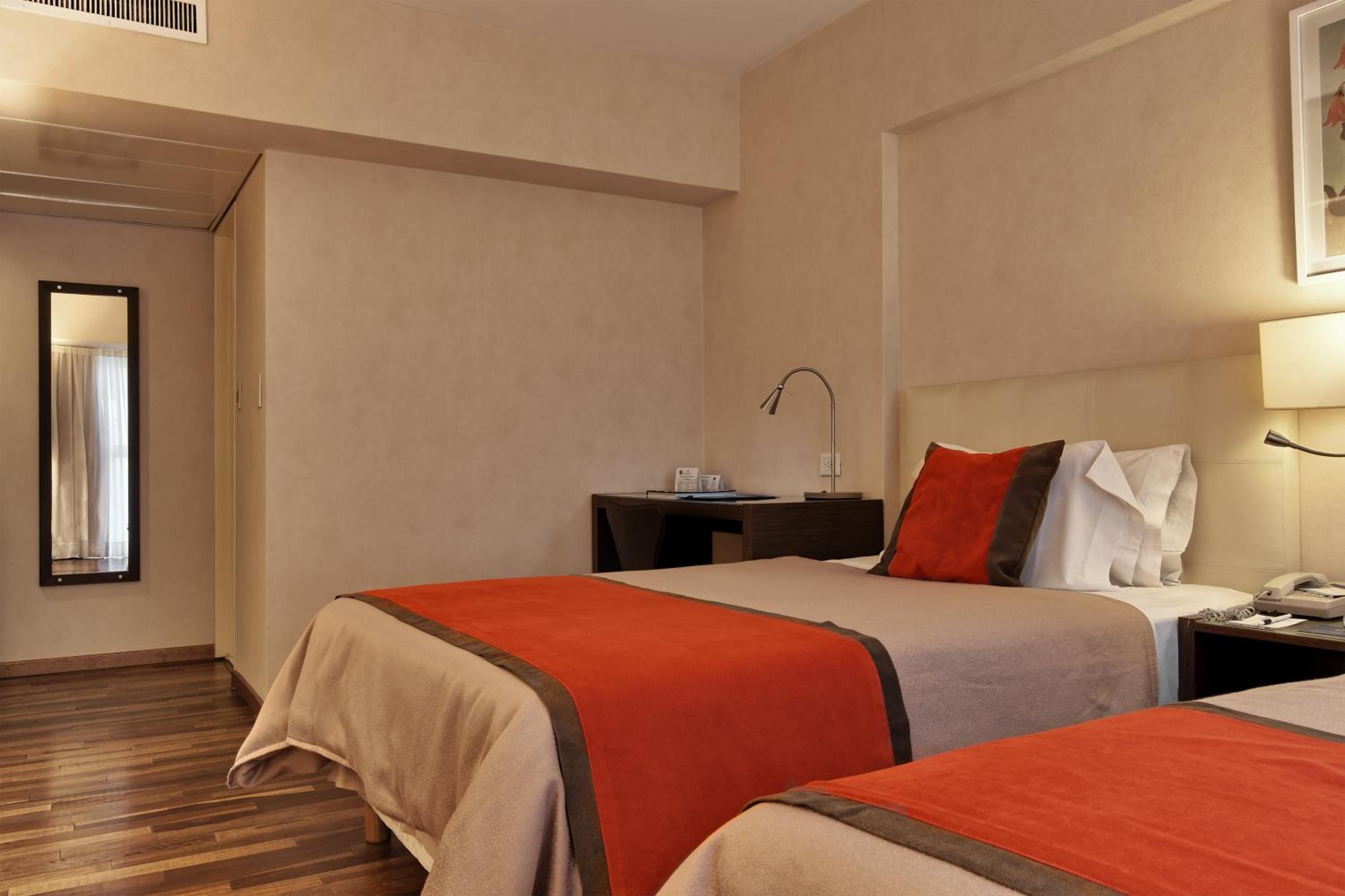 Executive Double Room thumbnail 5