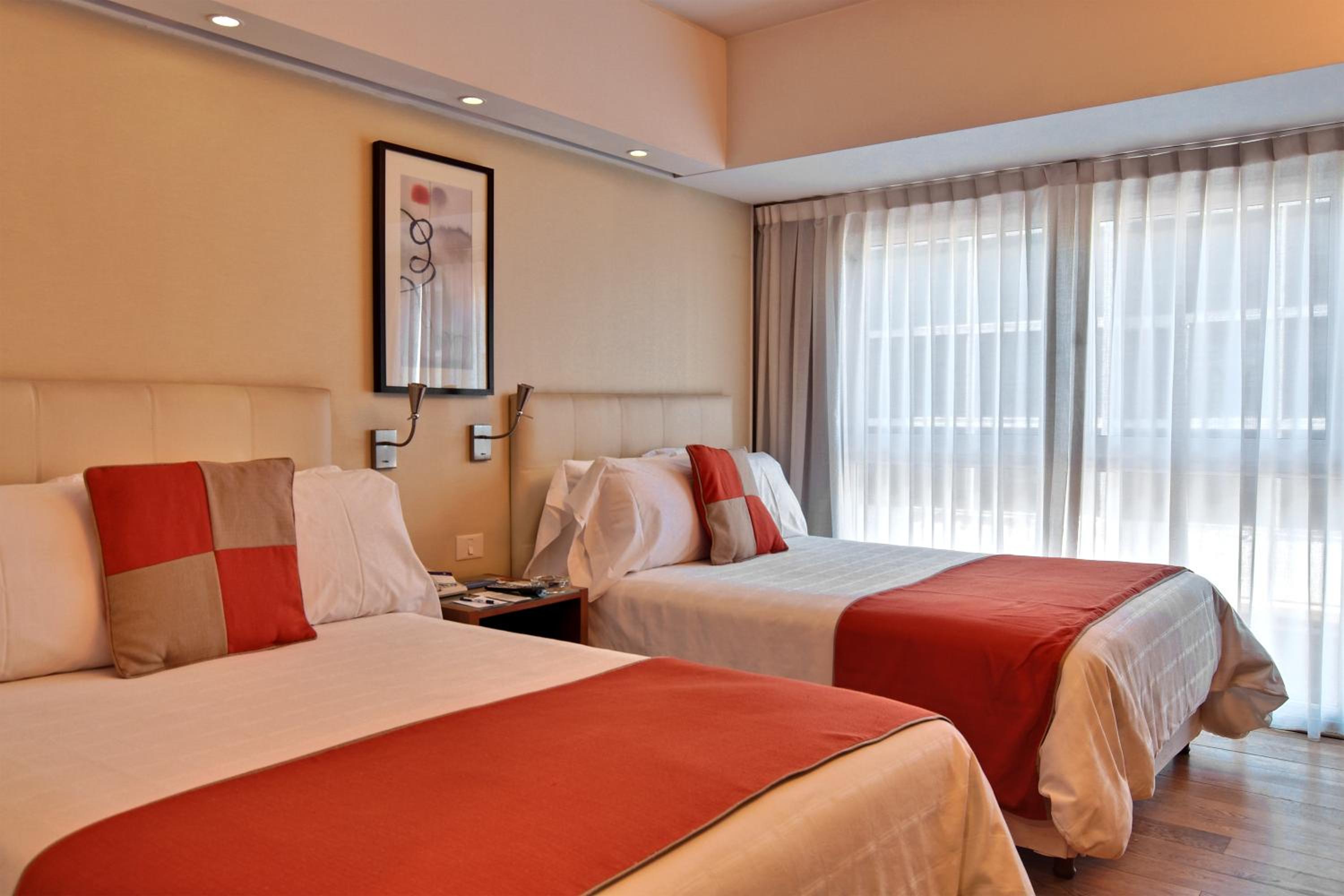 Superior Double Room thumbnail 5