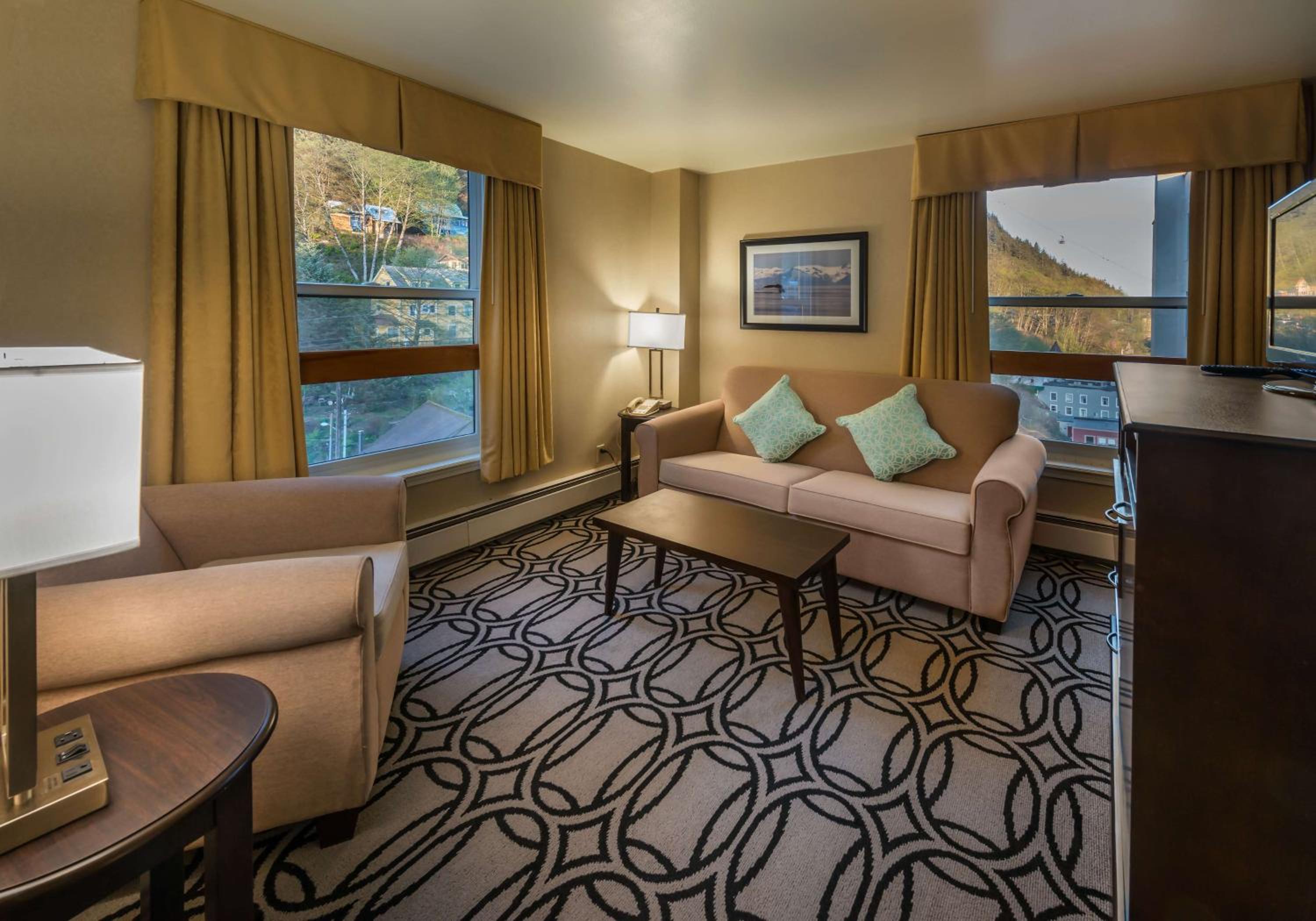 King Suite - Sofa Bed - Photo 1