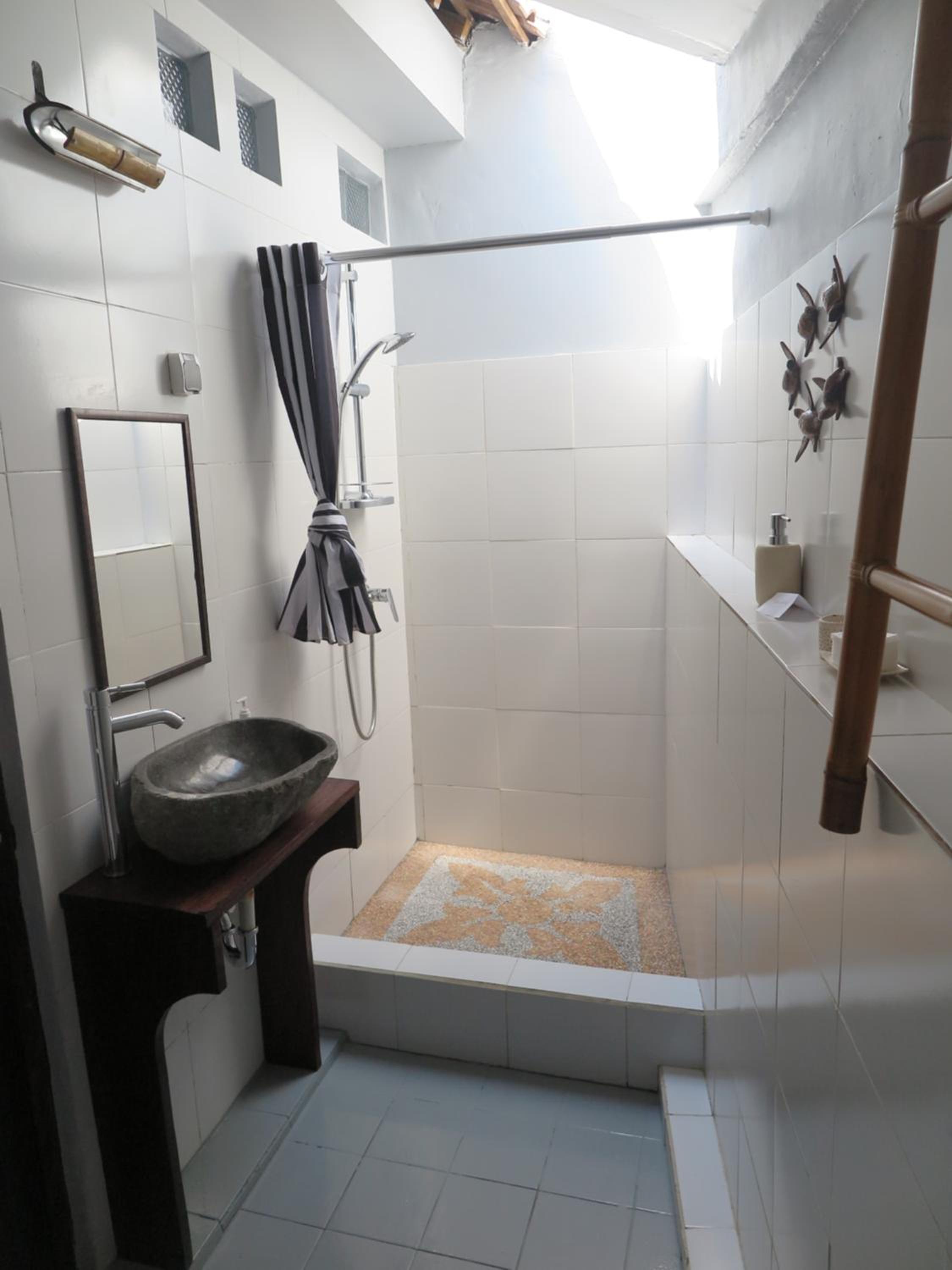 Standard Double Room with Fan - Photo 2