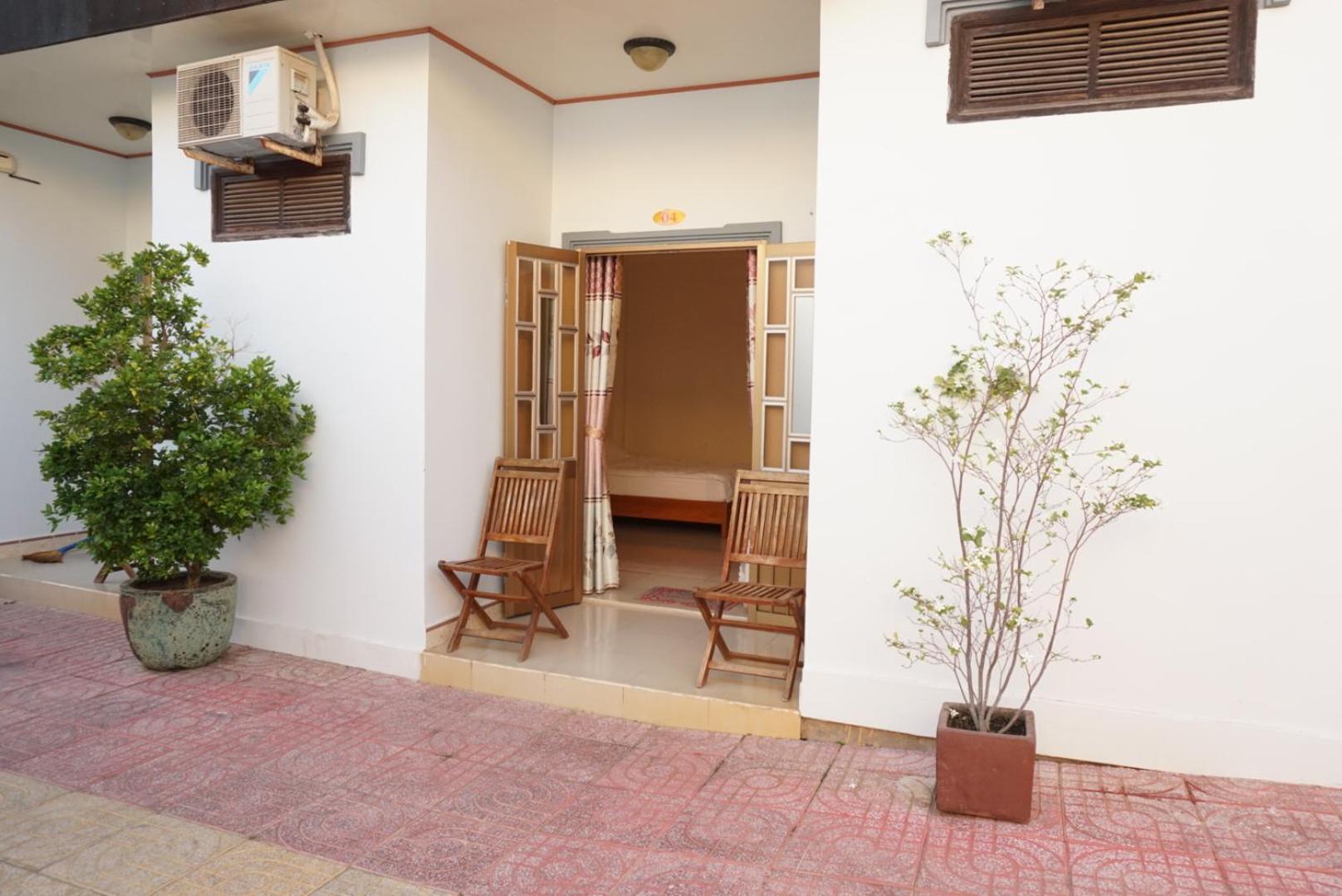 Budget Double Room - Photo 9