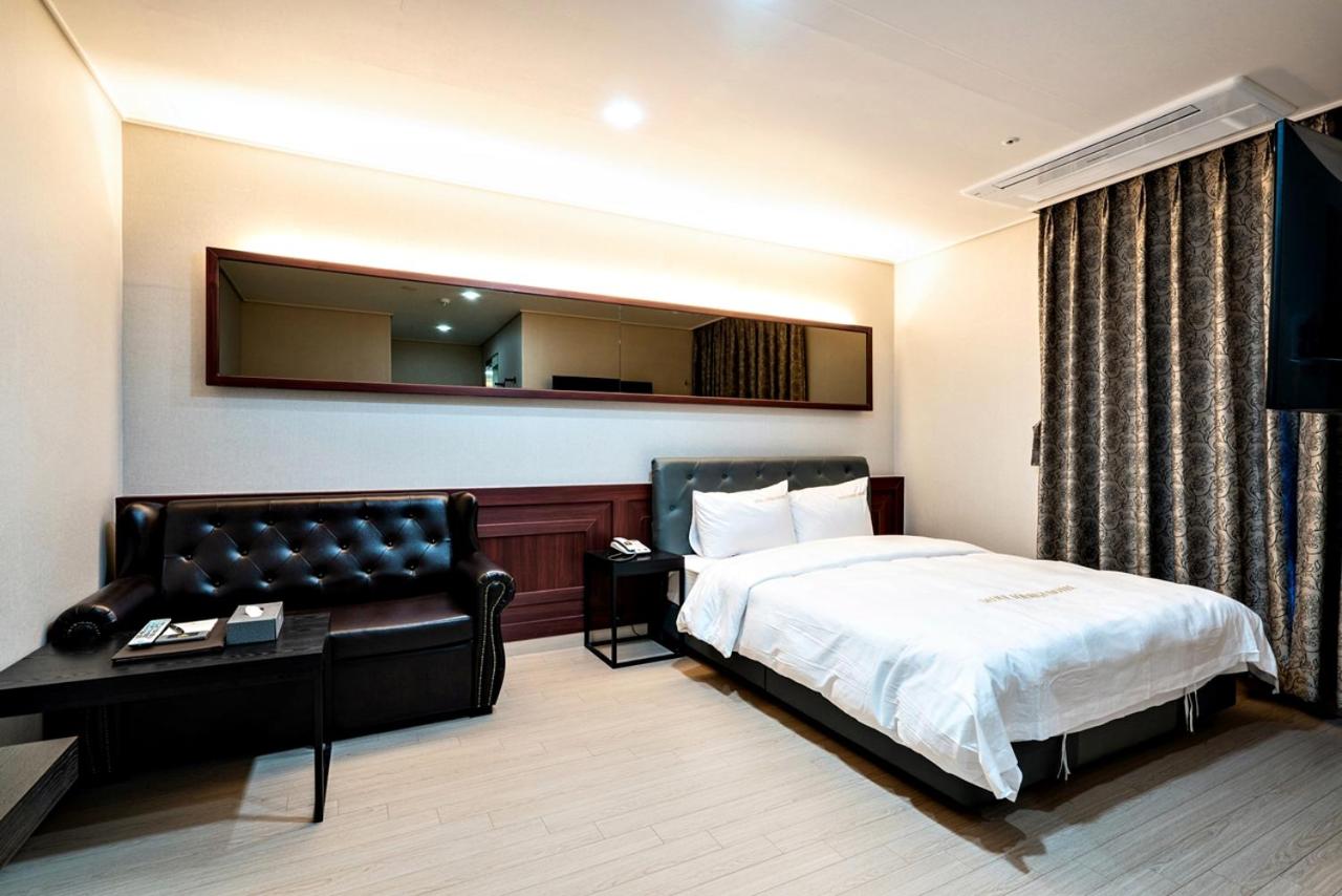 Standard Double Room - Photo 62