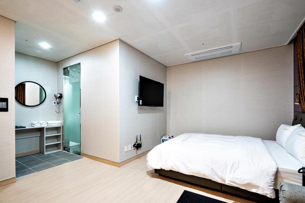 Standard Double Room - Photo 54