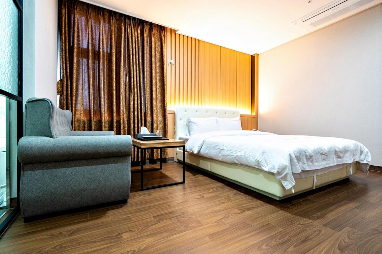 Standard Double Room - Photo 46