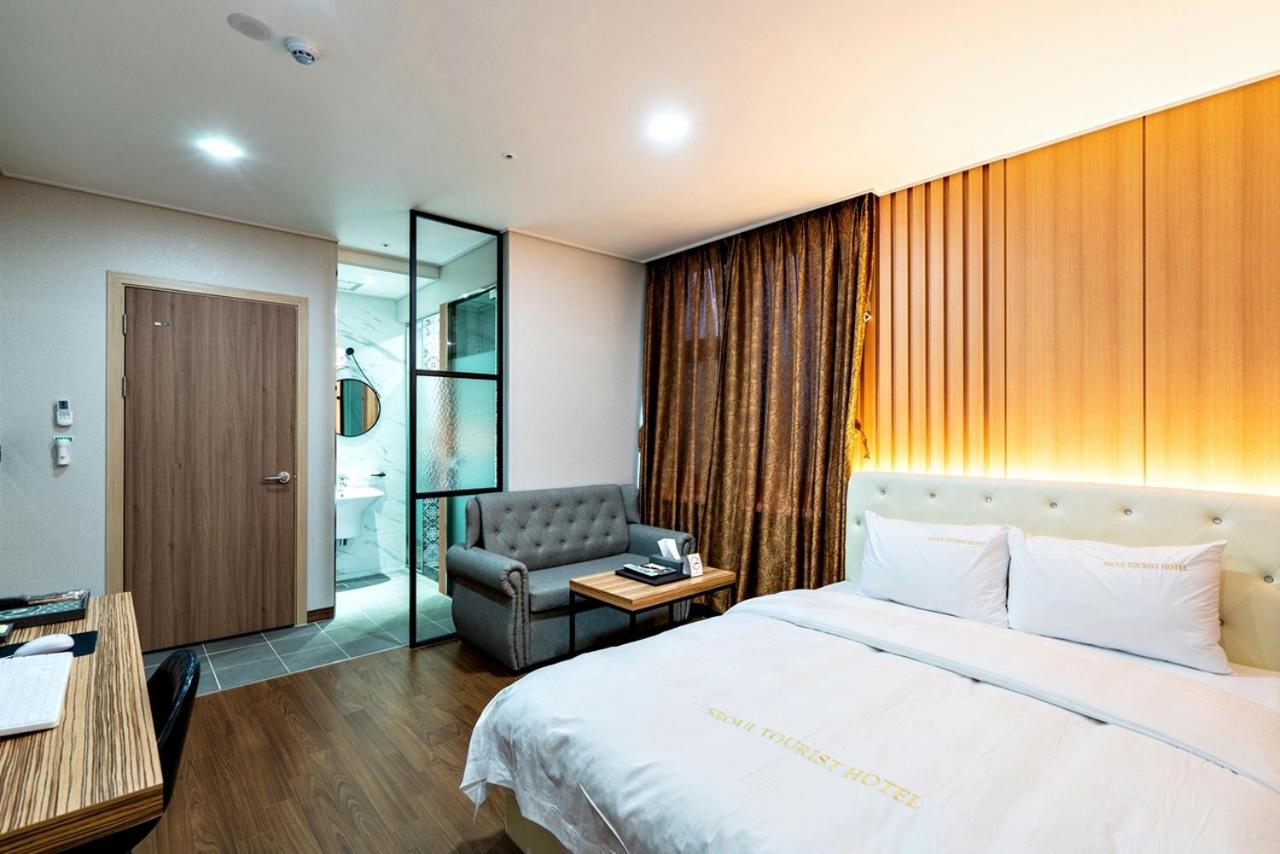 Standard Double Room - Photo 22