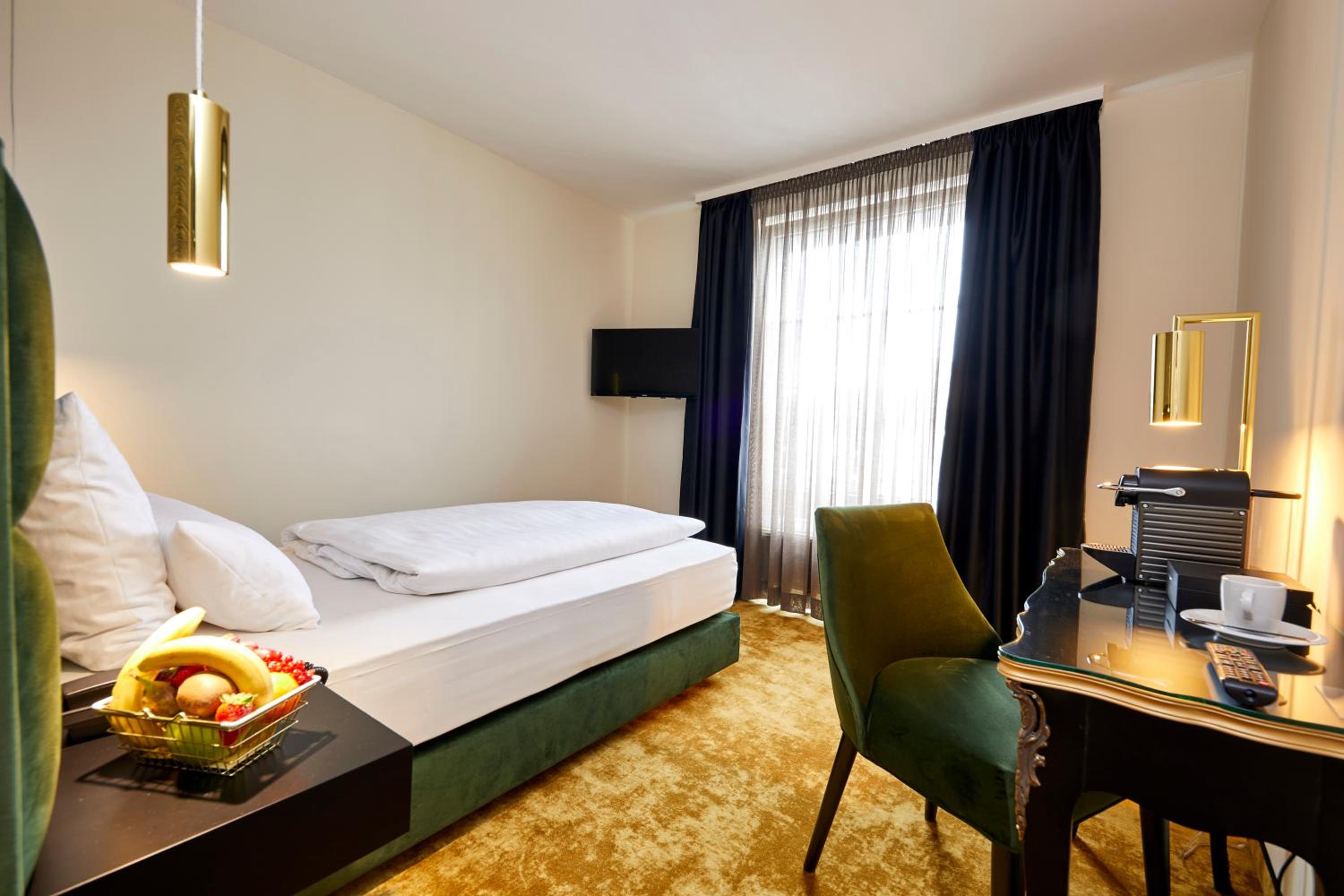 Classic Single Room