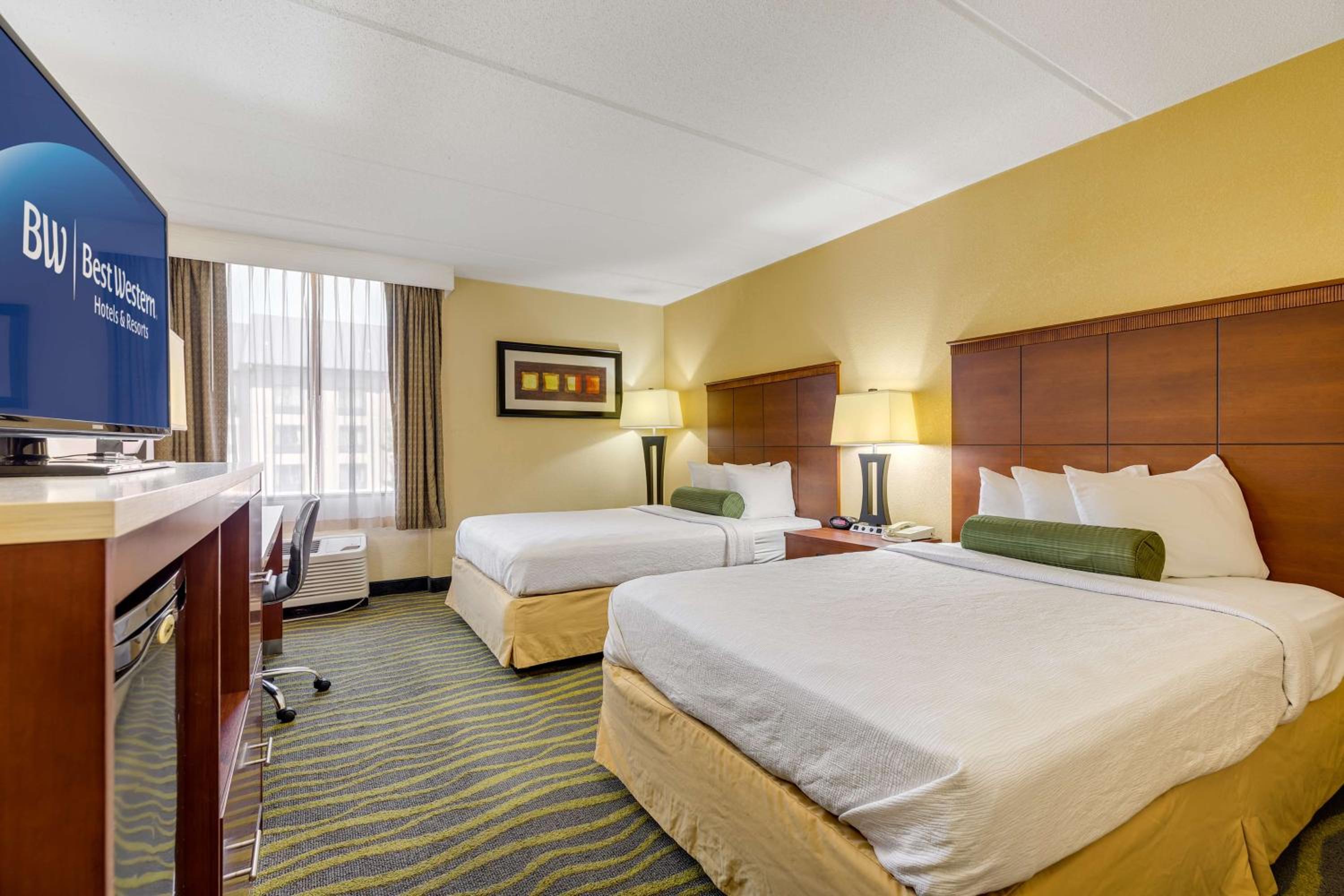 Double Room With Two Double Beds - Non-Smoking - Photo 1