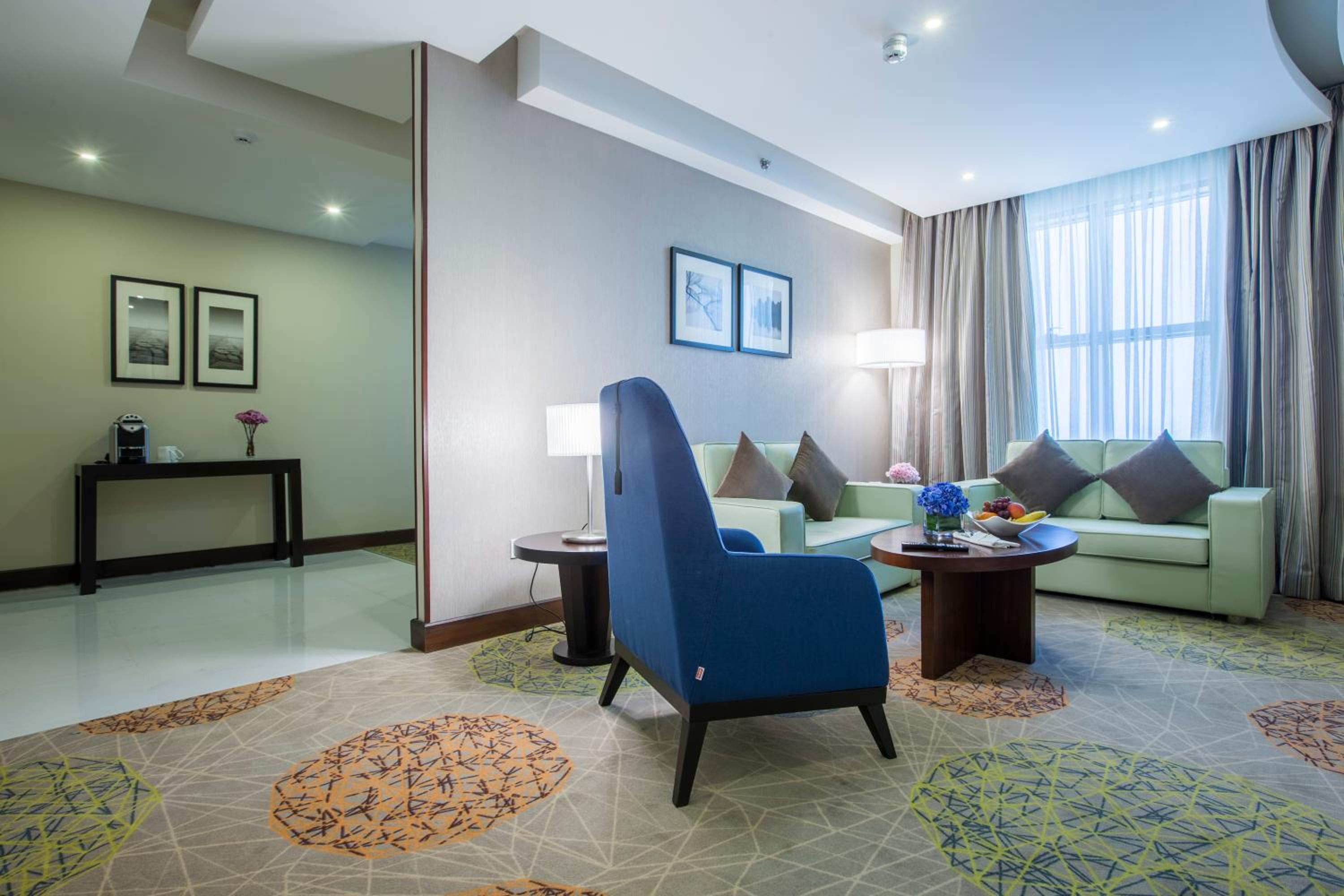 Two-Bedroom Suite - Photo 9