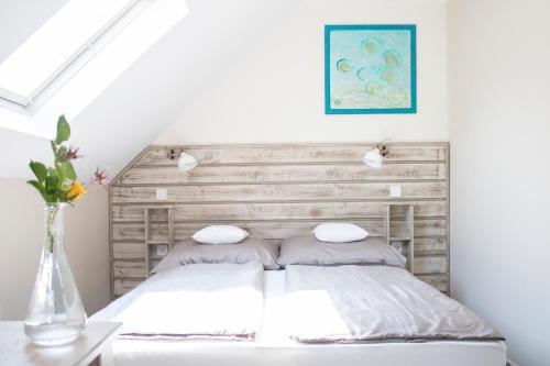 Small Double Room - Photo 1