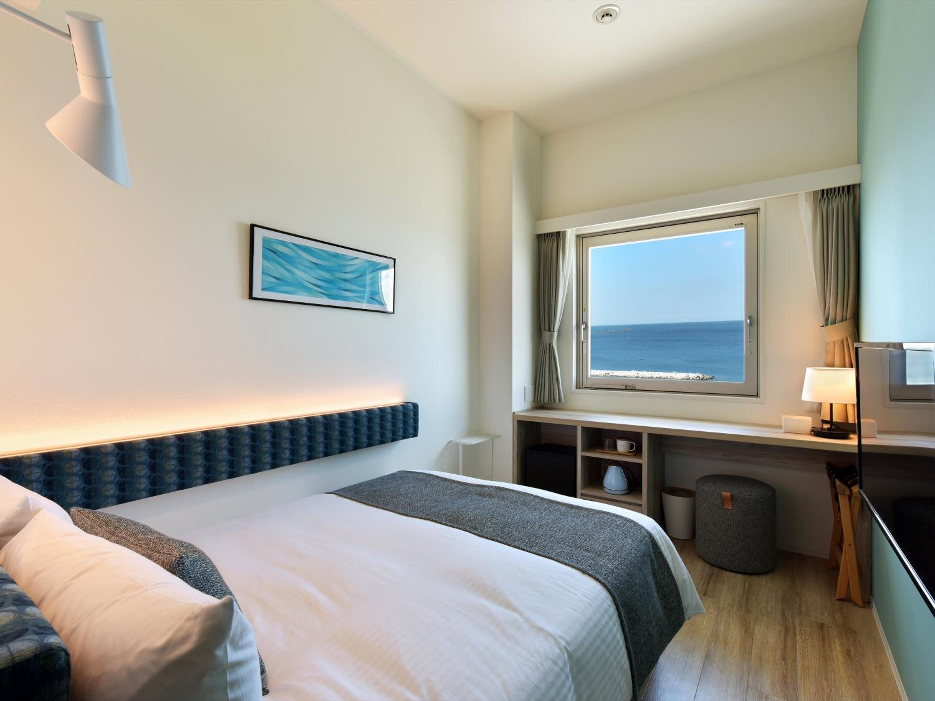 Double Room with Sea View and Shared Bathroom
