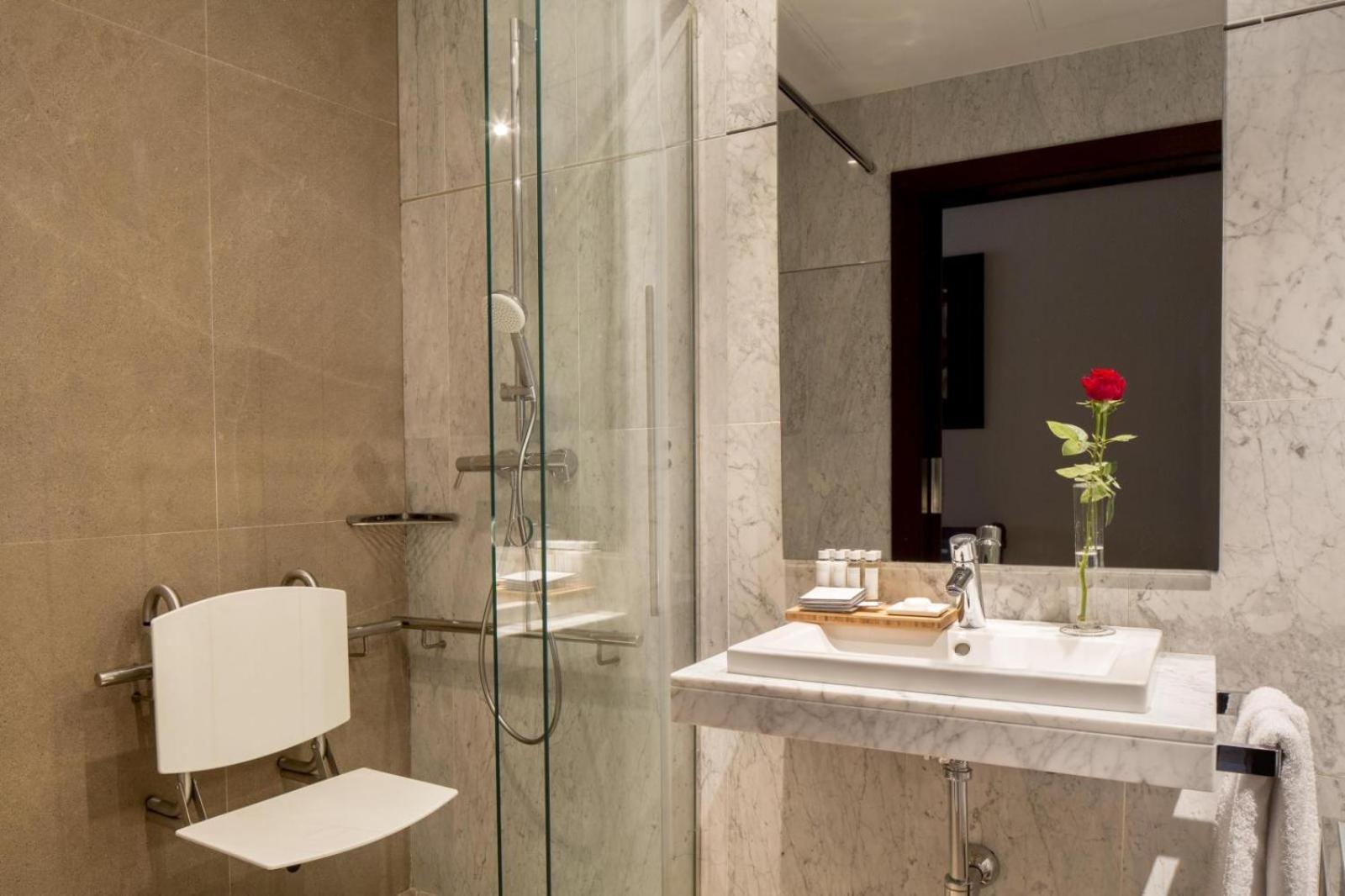 Superior Double or Twin Room - Photo 3