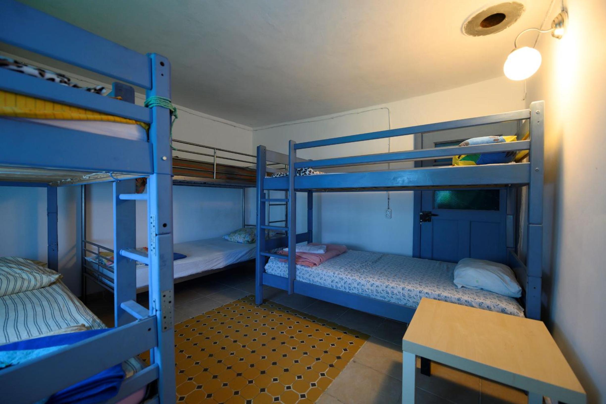 Bed In 6-Bed Mixed Dormitory Room photo 2