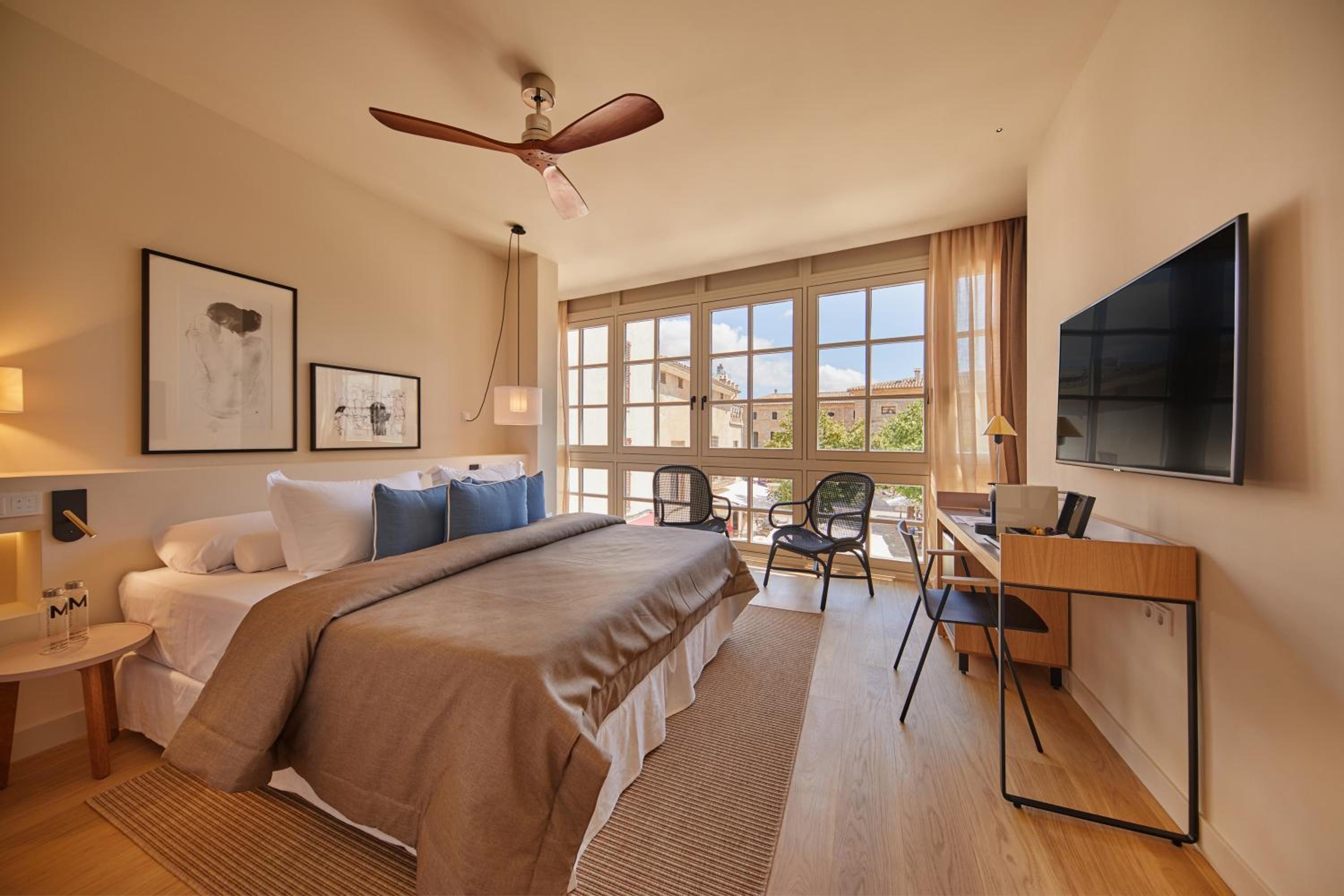 Deluxe Double Room - Photo 10