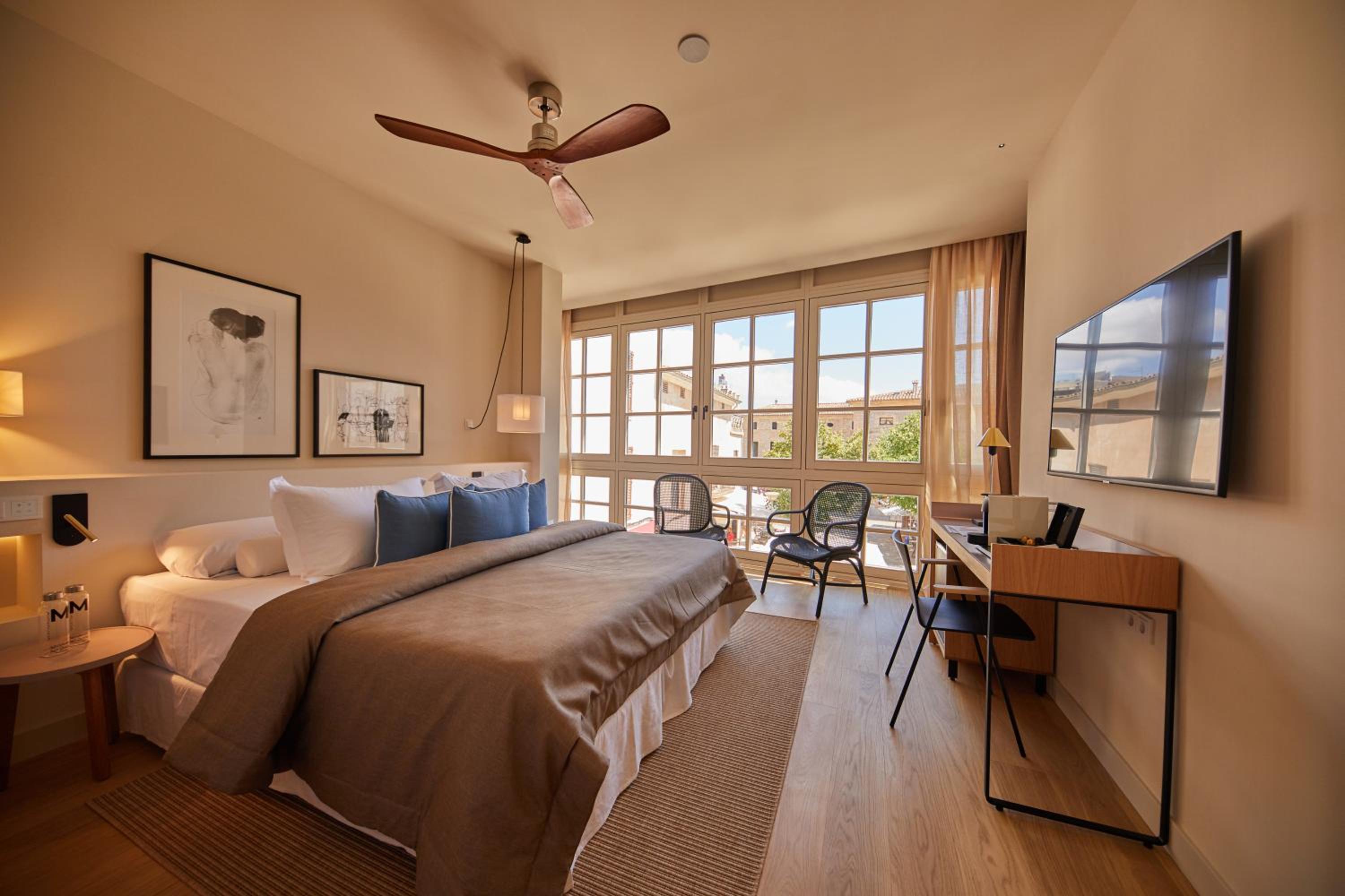 Deluxe Double Room - Photo 8